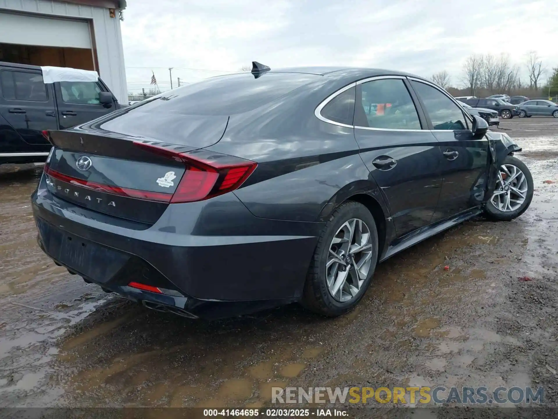 4 Photograph of a damaged car KMHL64JA3NA233507 HYUNDAI SONATA 2022