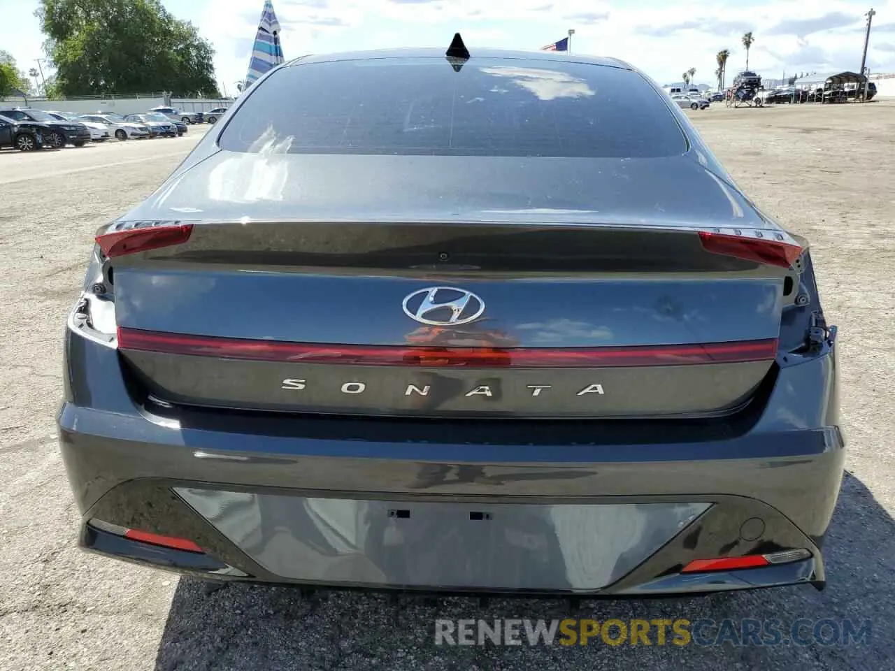 6 Photograph of a damaged car KMHL64JA3NA237492 HYUNDAI SONATA 2022