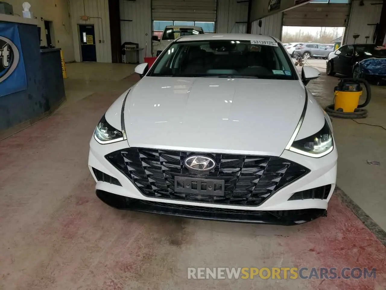 5 Photograph of a damaged car KMHL64JA5NA222573 HYUNDAI SONATA 2022