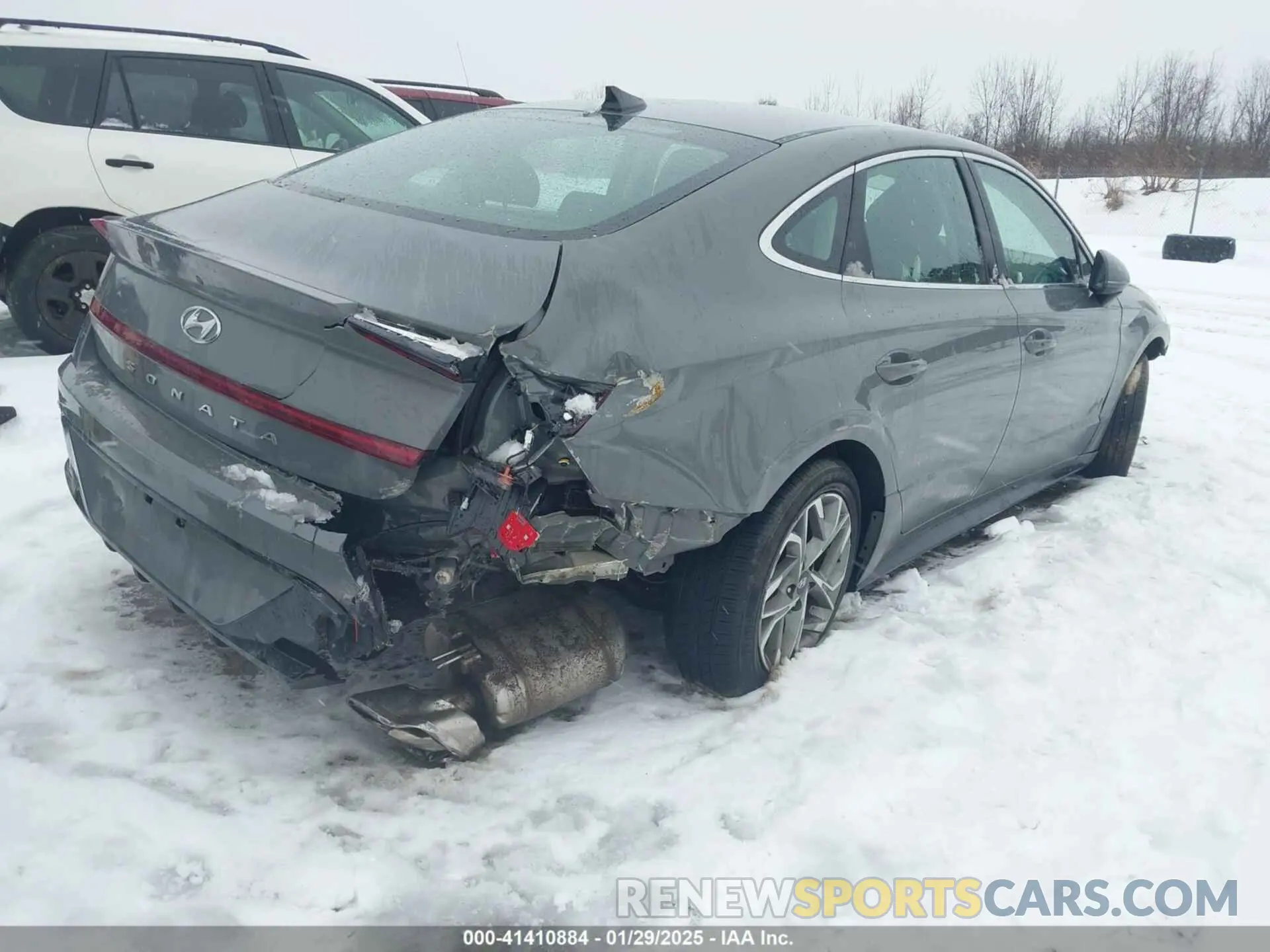 4 Photograph of a damaged car KMHL64JA6NA175456 HYUNDAI SONATA 2022