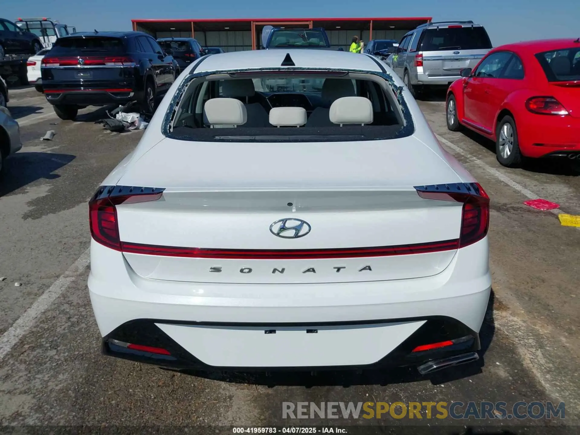 16 Photograph of a damaged car KMHL64JA7NA188393 HYUNDAI SONATA 2022