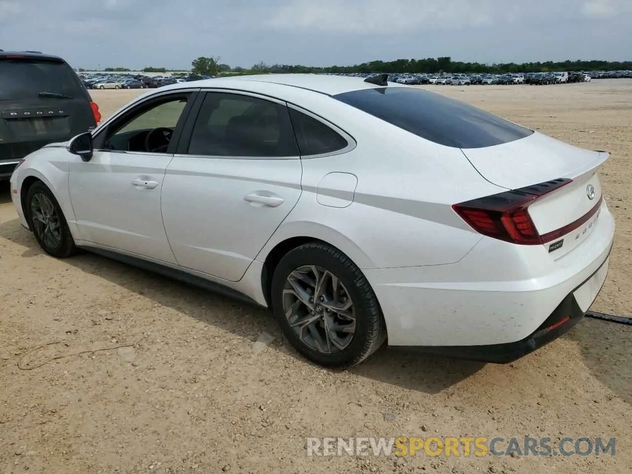 2 Photograph of a damaged car KMHL64JA8NA220364 HYUNDAI SONATA 2022
