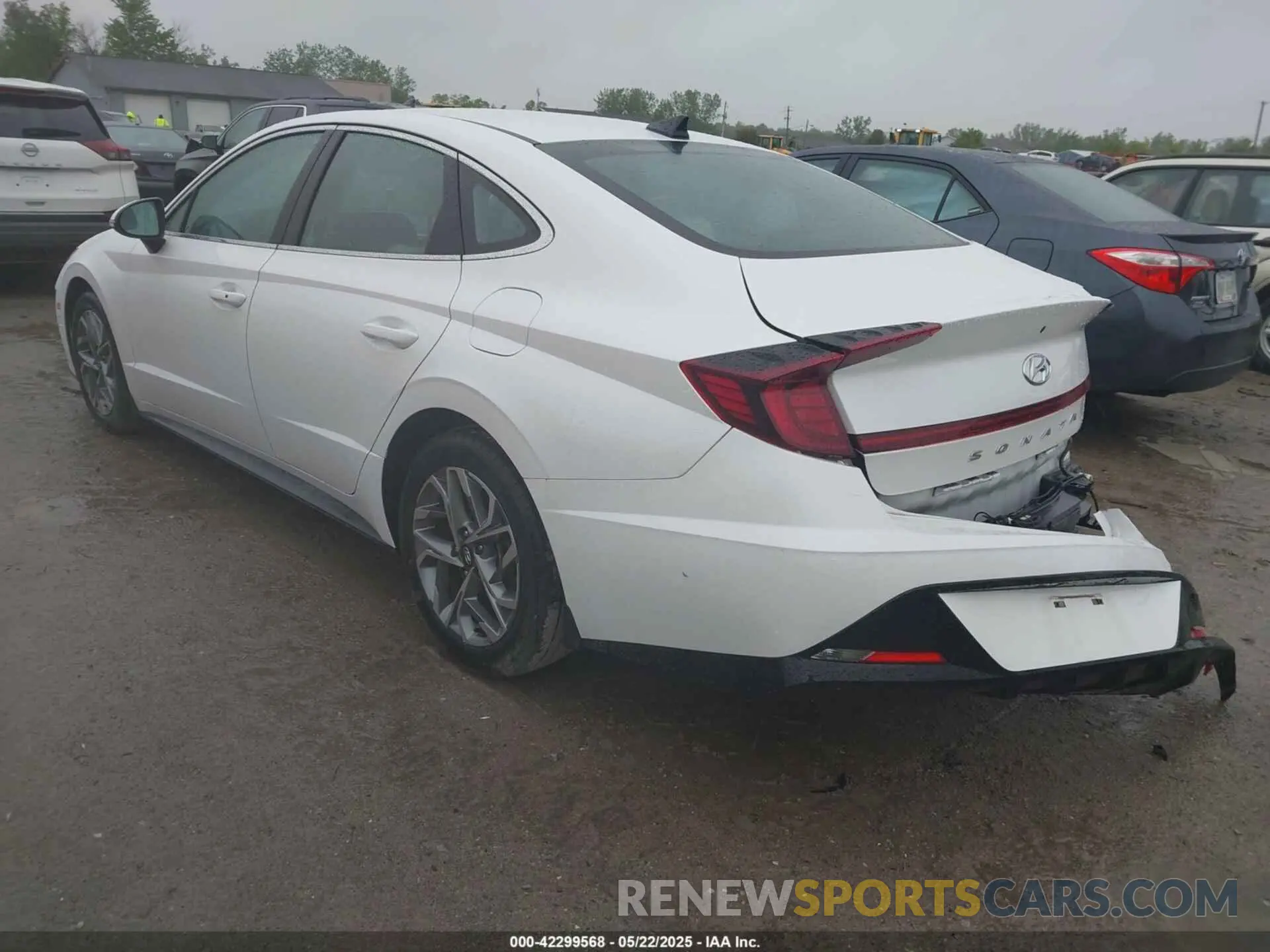 3 Photograph of a damaged car KMHL64JA8NA233499 HYUNDAI SONATA 2022