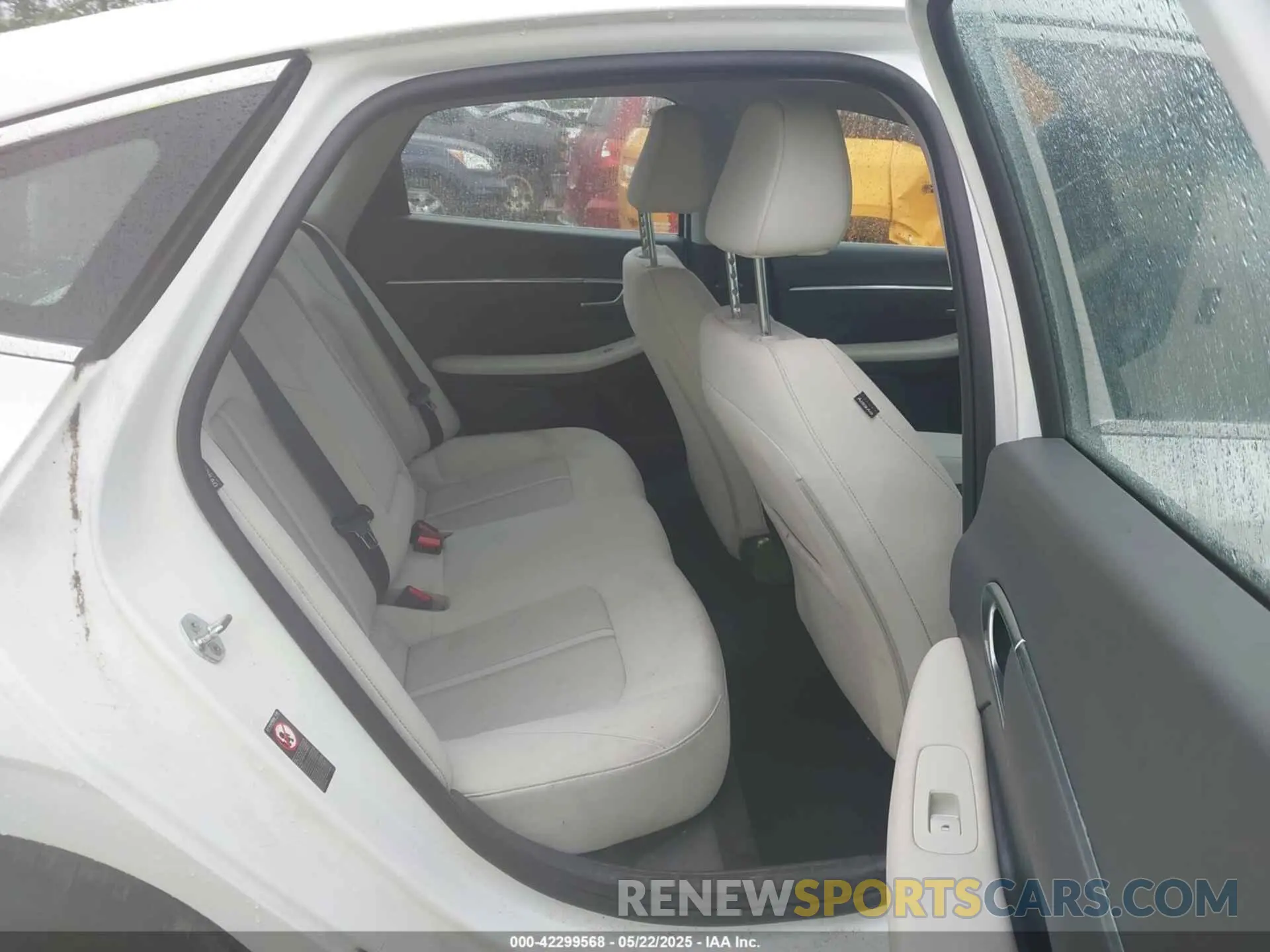 8 Photograph of a damaged car KMHL64JA8NA233499 HYUNDAI SONATA 2022