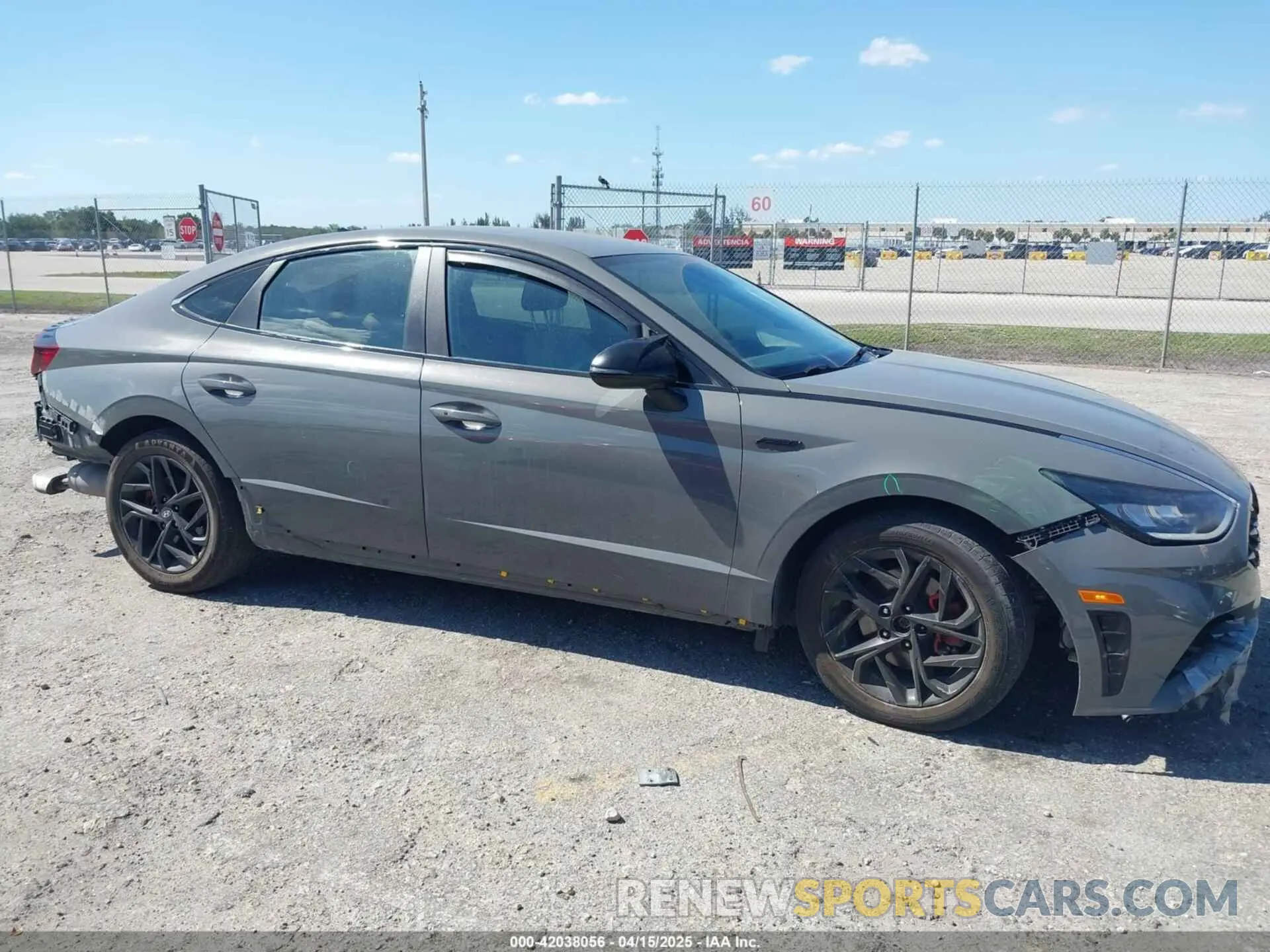 13 Photograph of a damaged car KMHL64JAXNA229809 HYUNDAI SONATA 2022