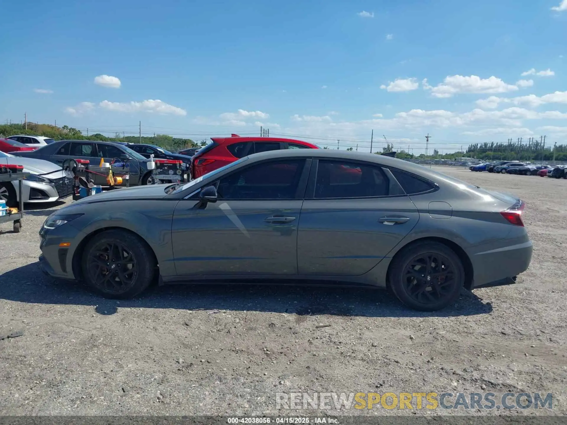 14 Photograph of a damaged car KMHL64JAXNA229809 HYUNDAI SONATA 2022