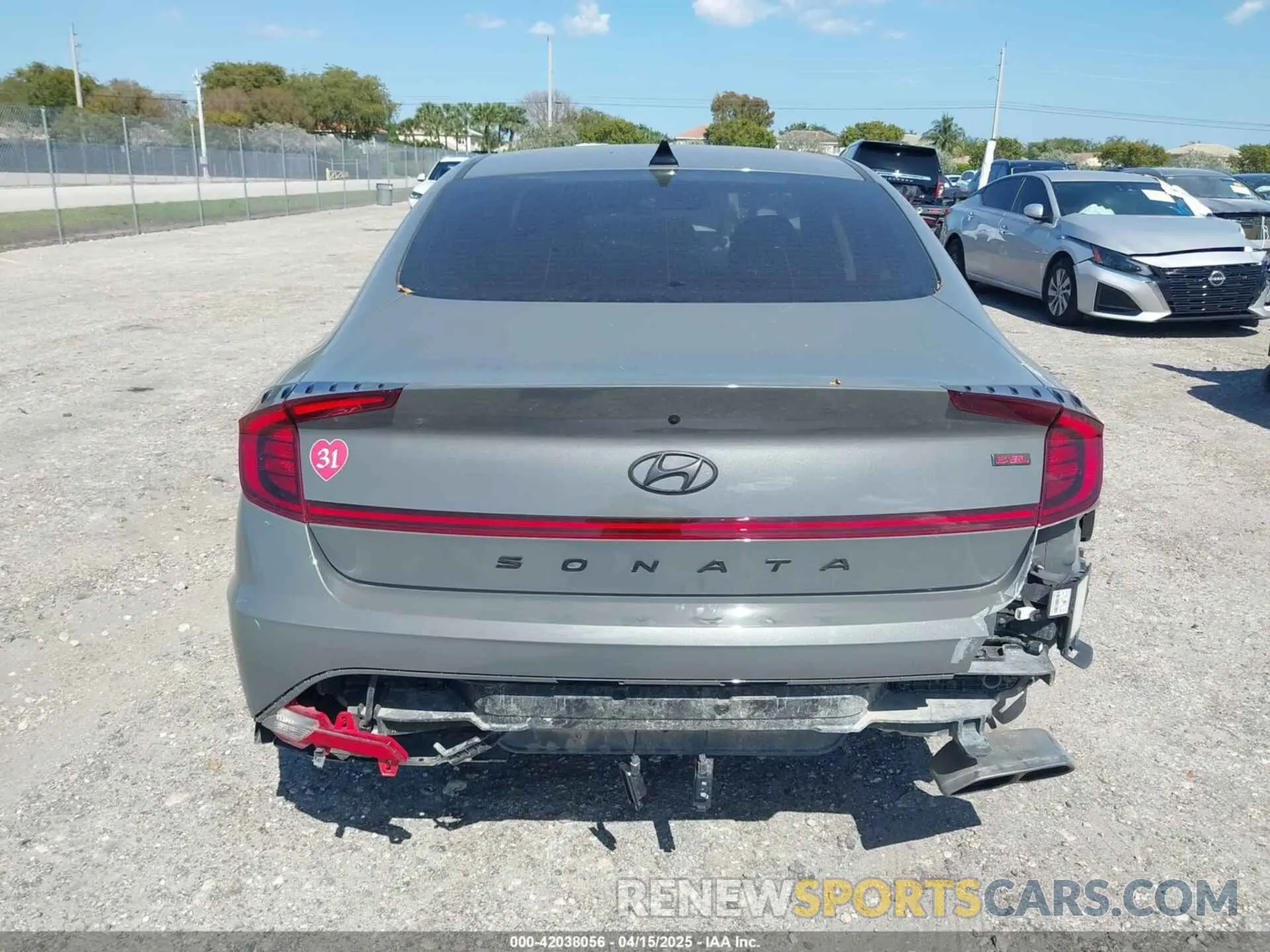 16 Photograph of a damaged car KMHL64JAXNA229809 HYUNDAI SONATA 2022