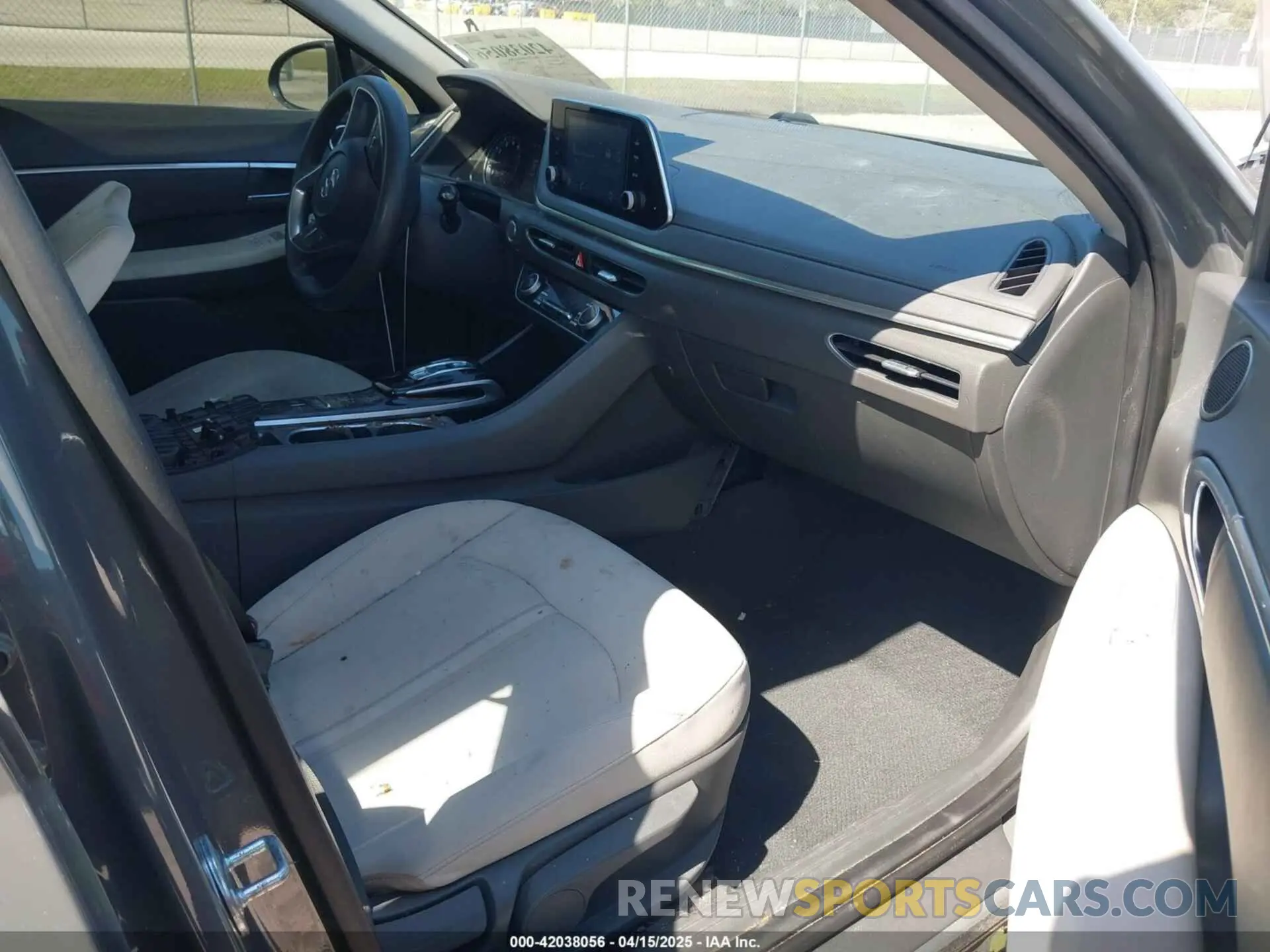 5 Photograph of a damaged car KMHL64JAXNA229809 HYUNDAI SONATA 2022