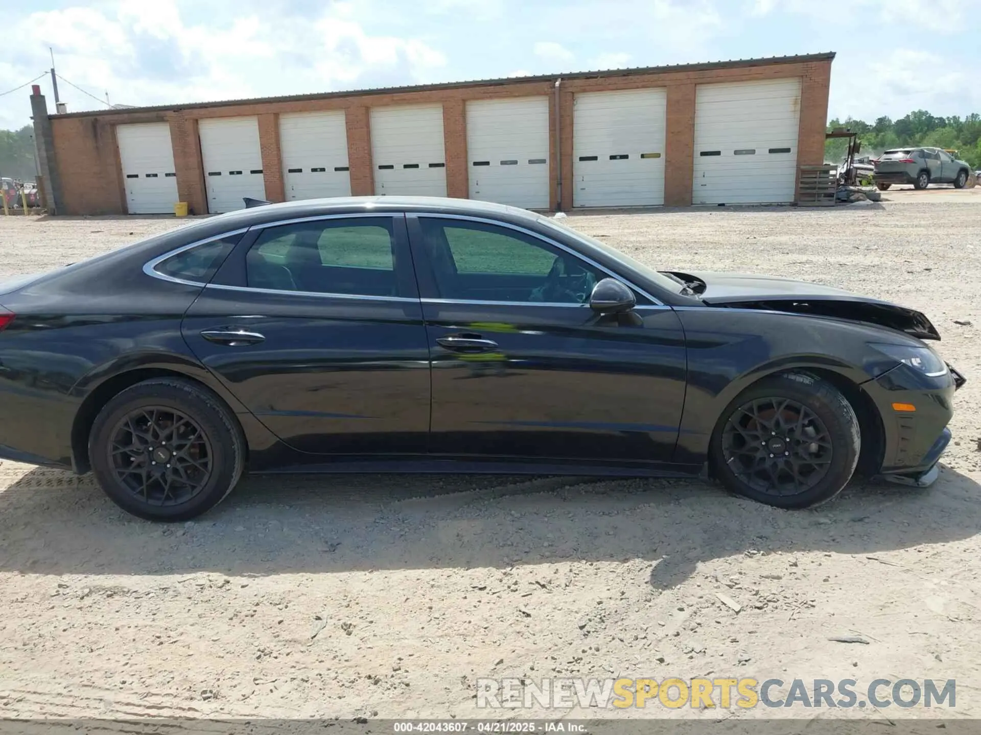 13 Photograph of a damaged car KMHL14JA0PA295917 HYUNDAI SONATA 2023