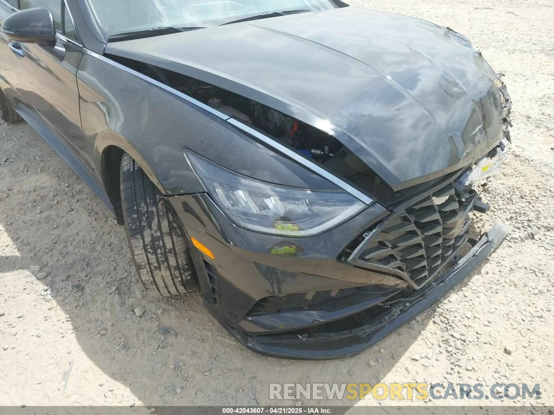 19 Photograph of a damaged car KMHL14JA0PA295917 HYUNDAI SONATA 2023