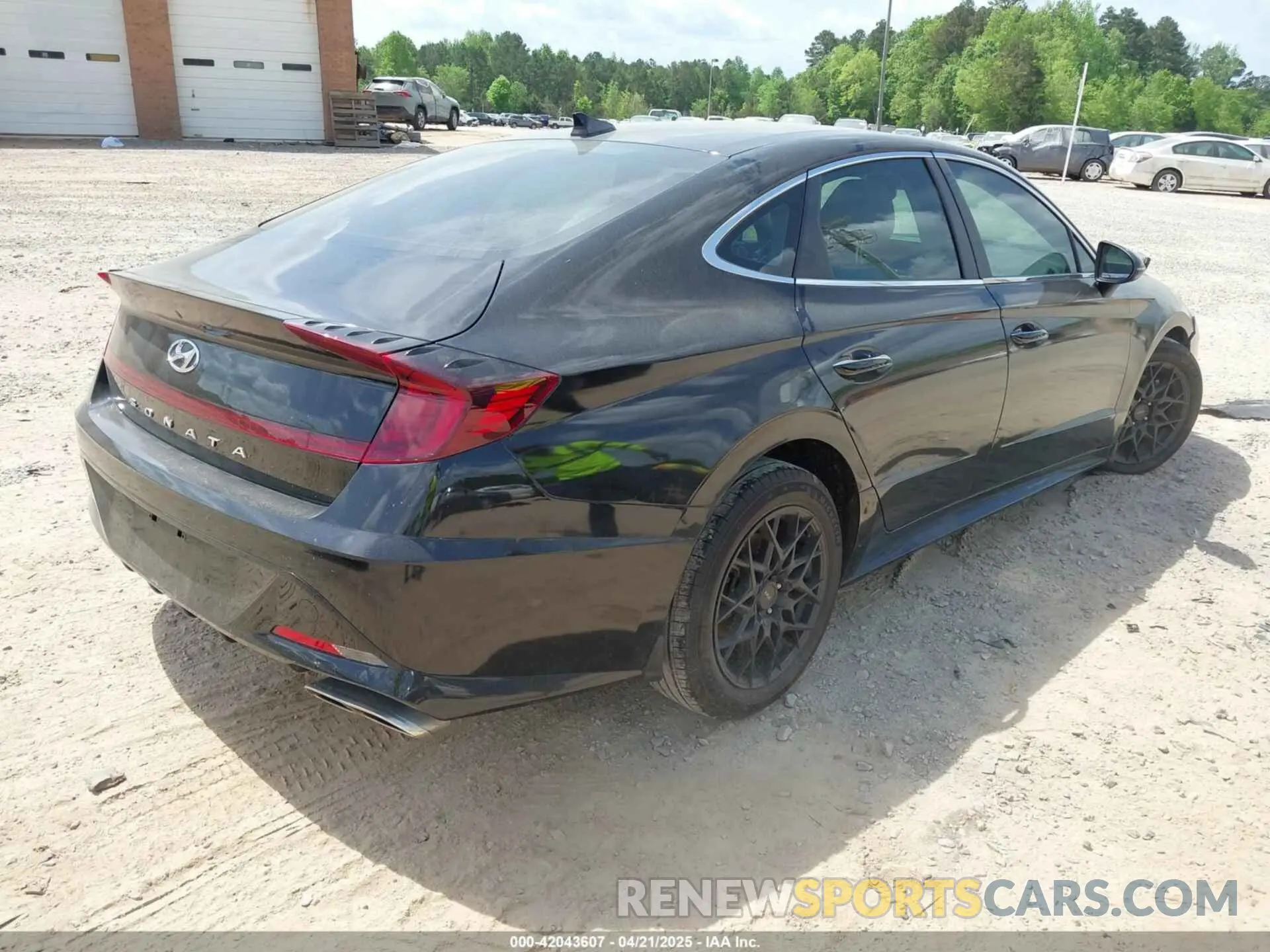4 Photograph of a damaged car KMHL14JA0PA295917 HYUNDAI SONATA 2023