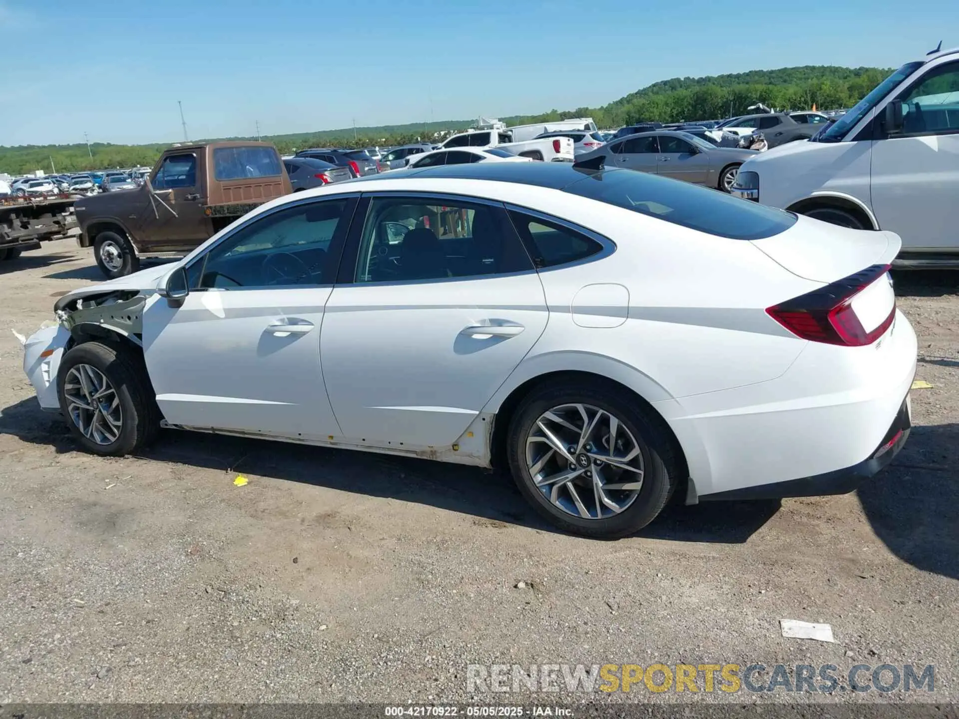 14 Photograph of a damaged car KMHL14JA1PA250680 HYUNDAI SONATA 2023