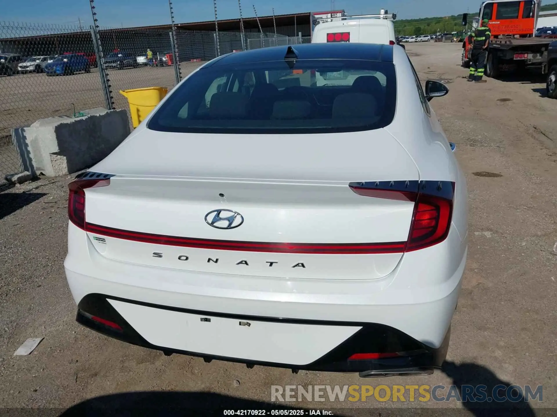 16 Photograph of a damaged car KMHL14JA1PA250680 HYUNDAI SONATA 2023
