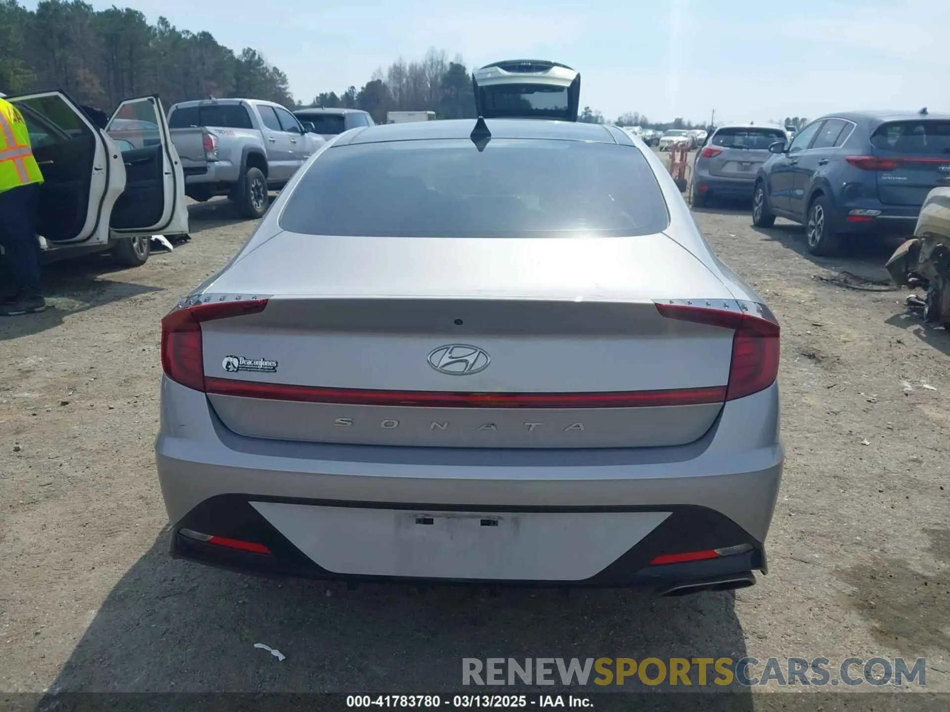 17 Photograph of a damaged car KMHL14JA2PA332143 HYUNDAI SONATA 2023