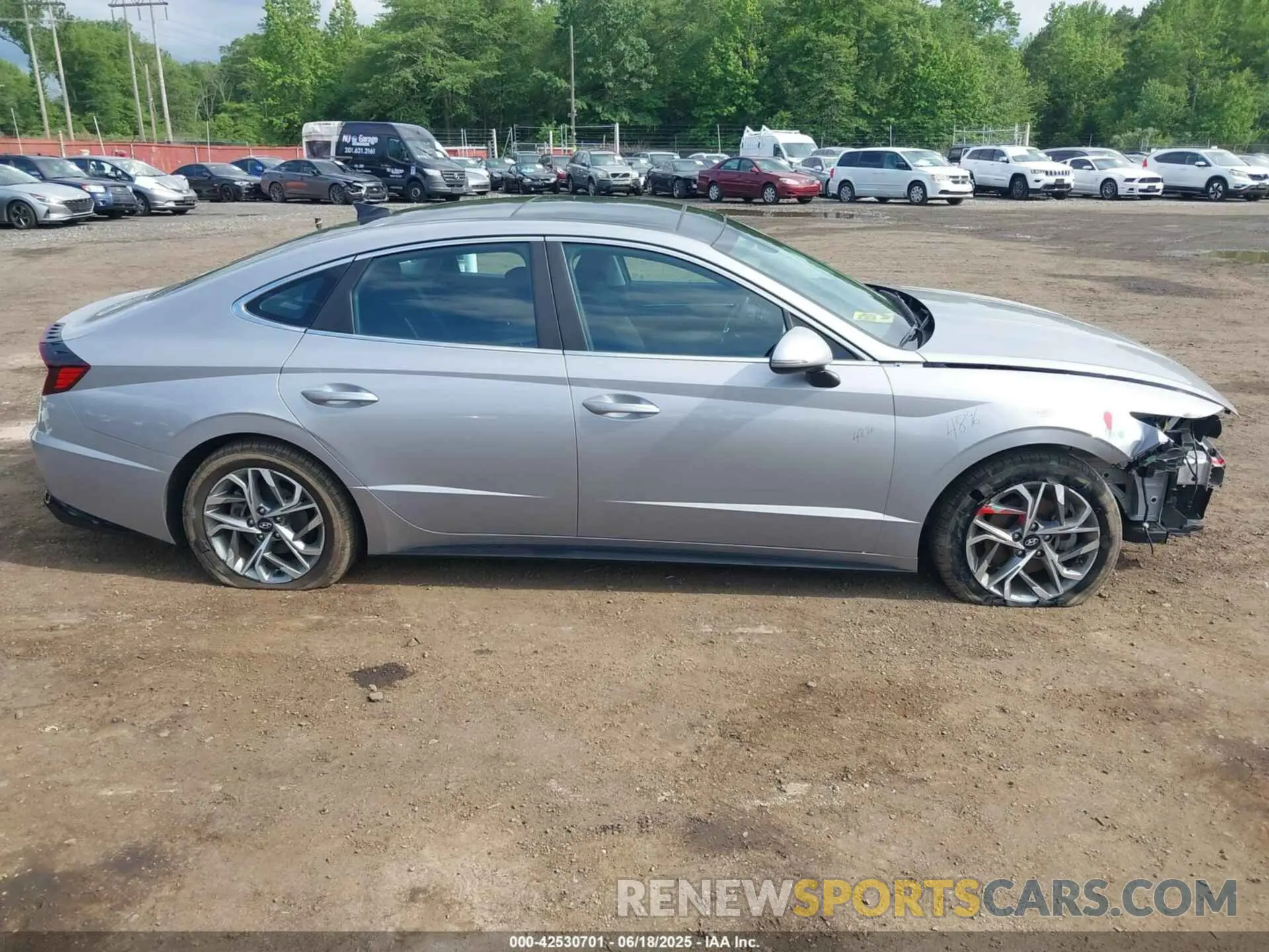 13 Photograph of a damaged car KMHL14JA2PA332403 HYUNDAI SONATA 2023