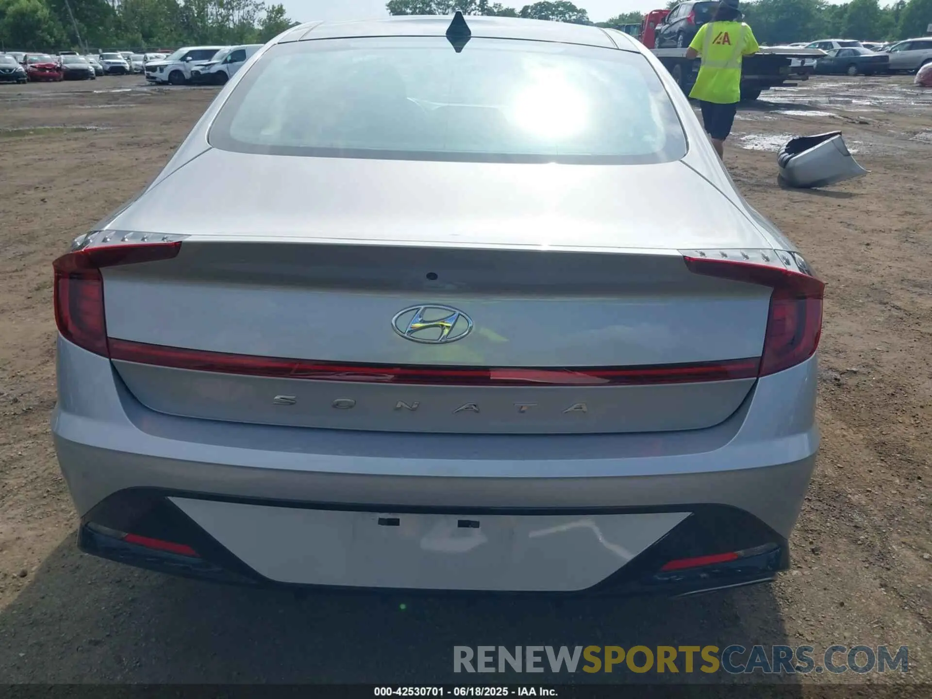 16 Photograph of a damaged car KMHL14JA2PA332403 HYUNDAI SONATA 2023