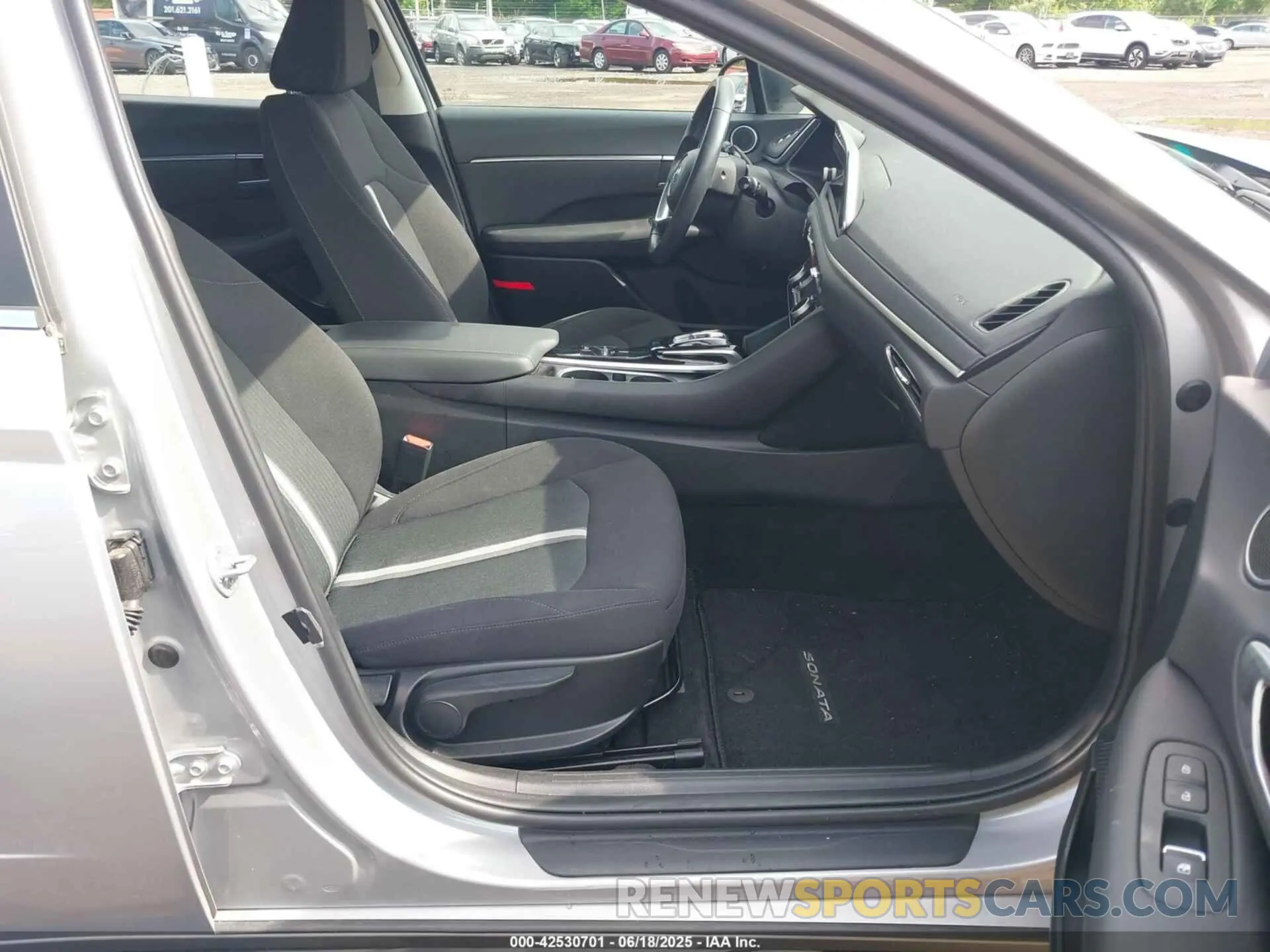 5 Photograph of a damaged car KMHL14JA2PA332403 HYUNDAI SONATA 2023