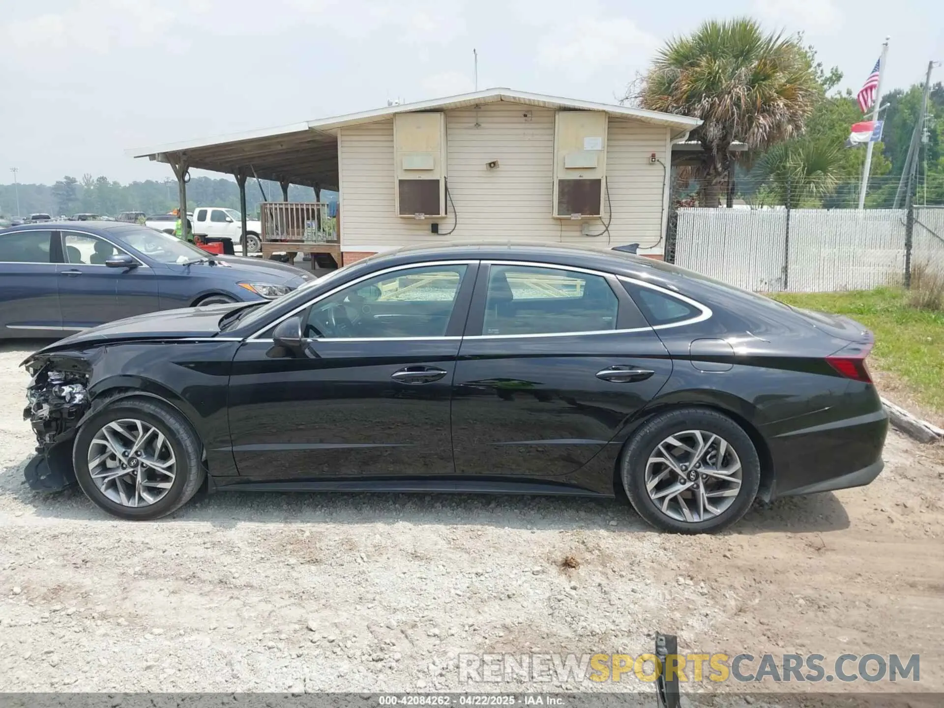 14 Photograph of a damaged car KMHL14JA4PA327008 HYUNDAI SONATA 2023