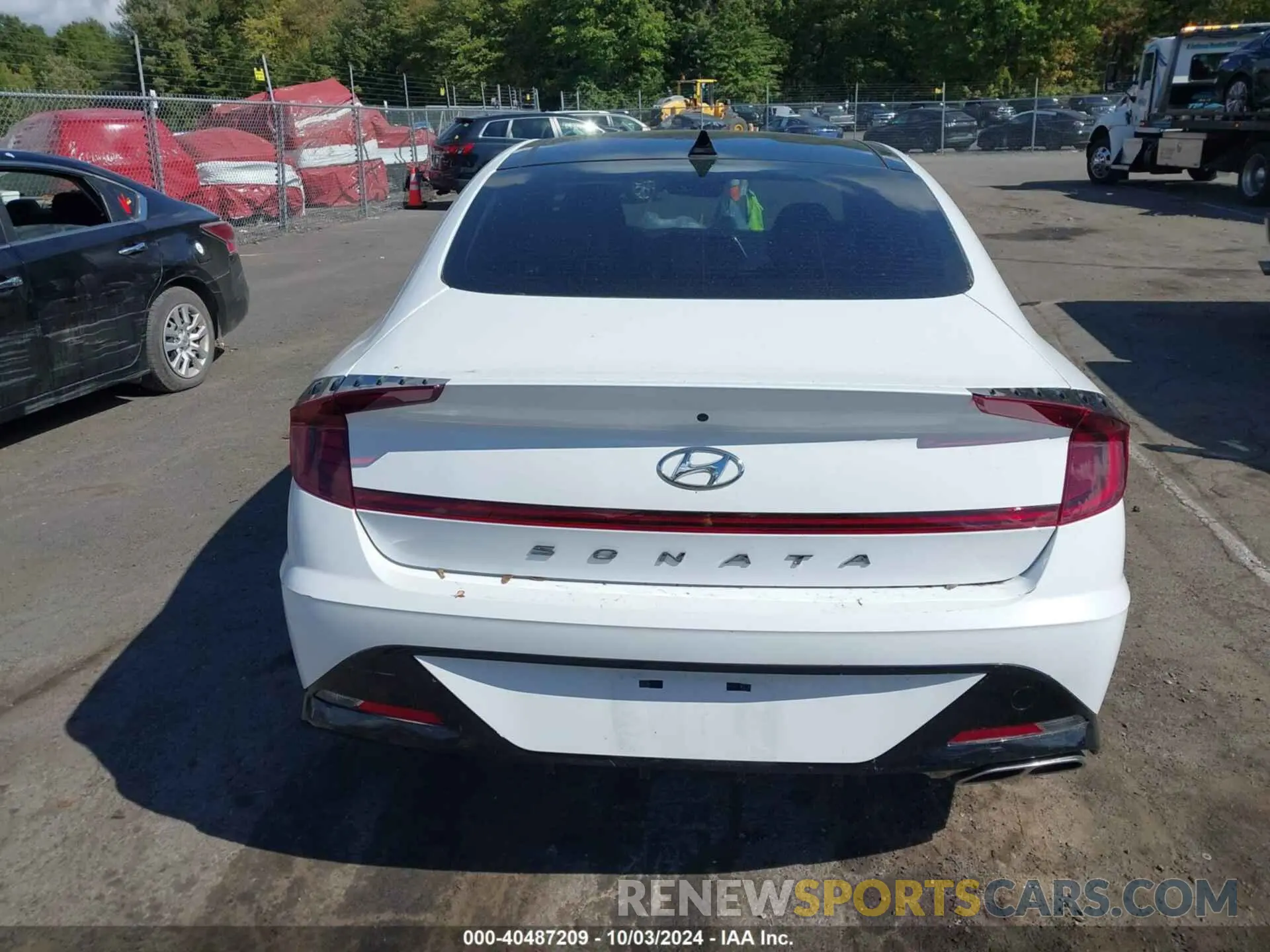 17 Photograph of a damaged car KMHL14JA5PA282628 HYUNDAI SONATA 2023