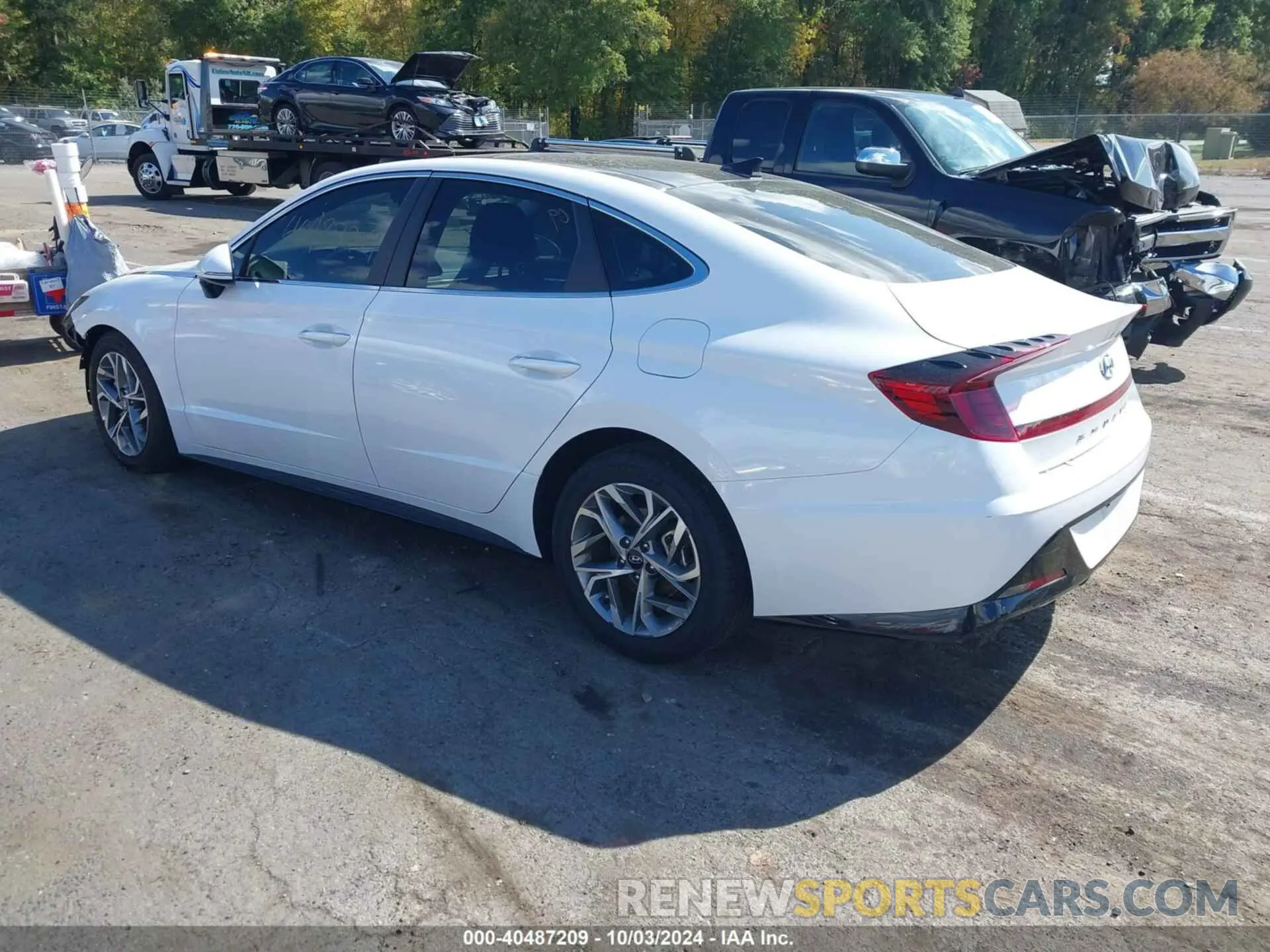 3 Photograph of a damaged car KMHL14JA5PA282628 HYUNDAI SONATA 2023