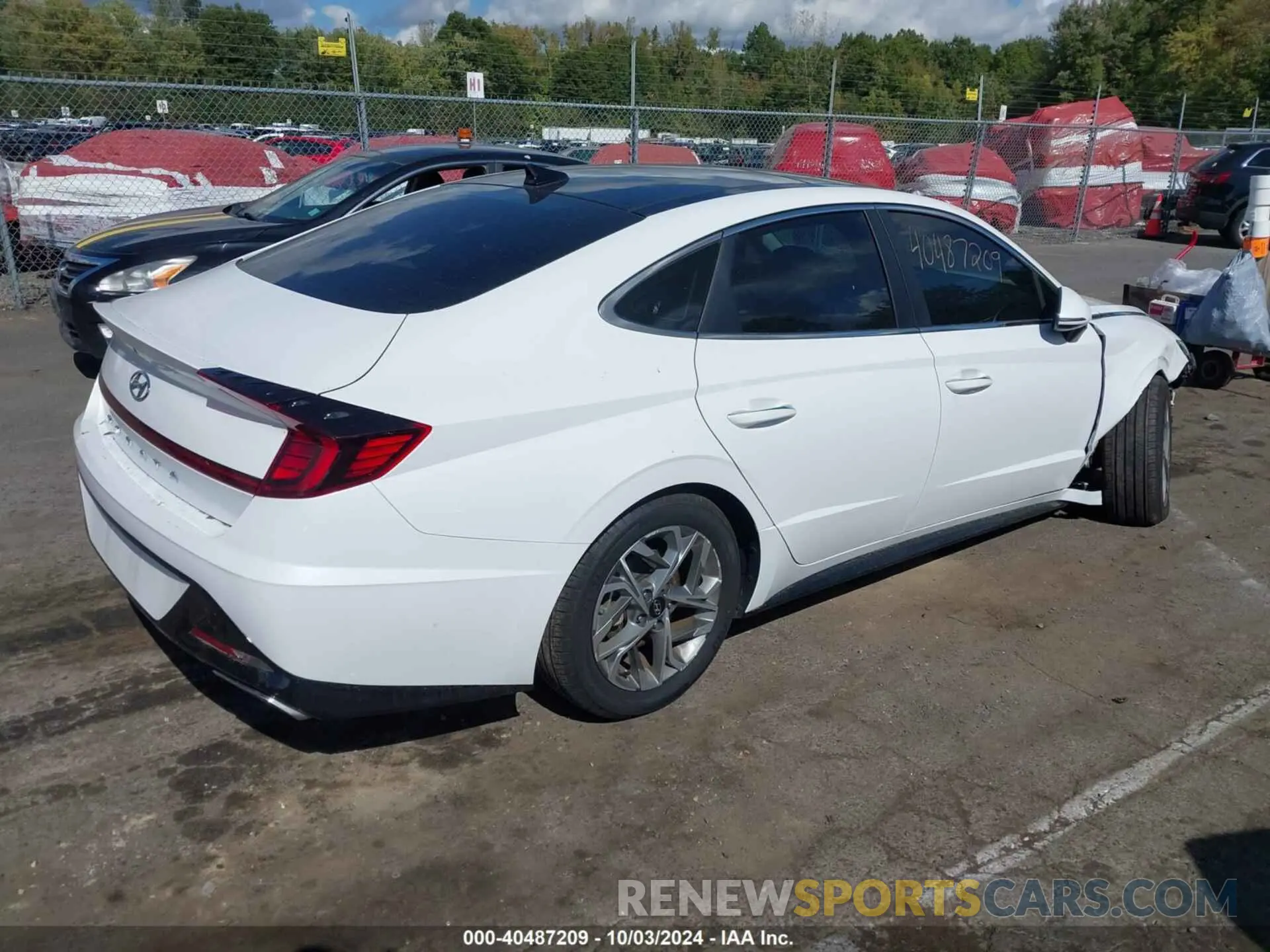 4 Photograph of a damaged car KMHL14JA5PA282628 HYUNDAI SONATA 2023