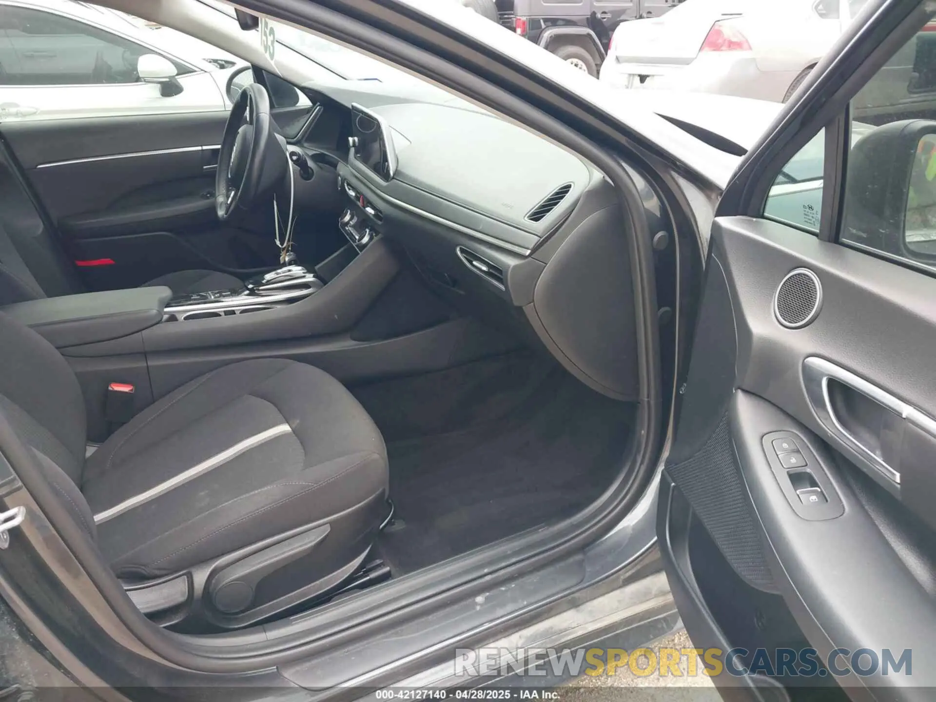 5 Photograph of a damaged car KMHL14JA8PA294420 HYUNDAI SONATA 2023