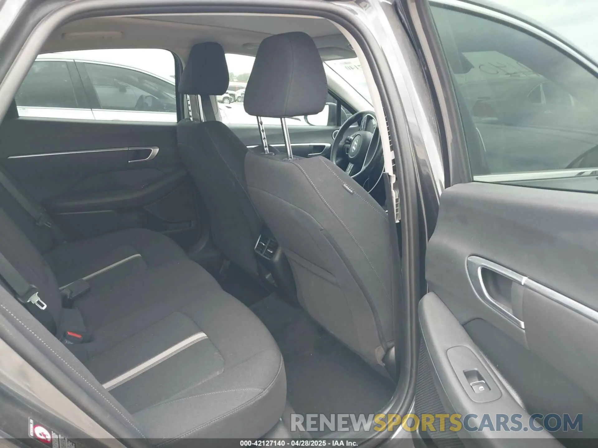 8 Photograph of a damaged car KMHL14JA8PA294420 HYUNDAI SONATA 2023