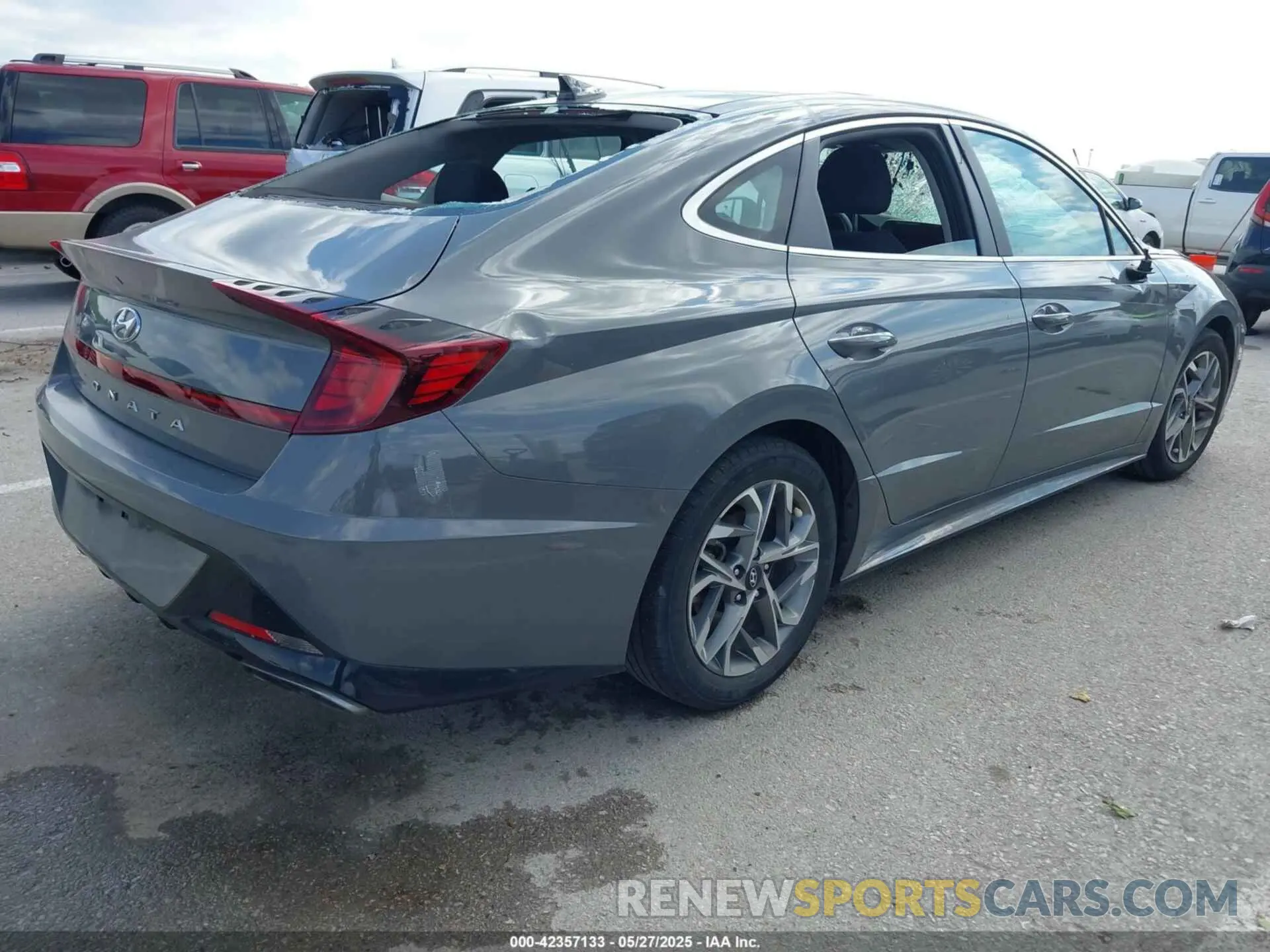 4 Photograph of a damaged car KMHL14JA9PA250605 HYUNDAI SONATA 2023