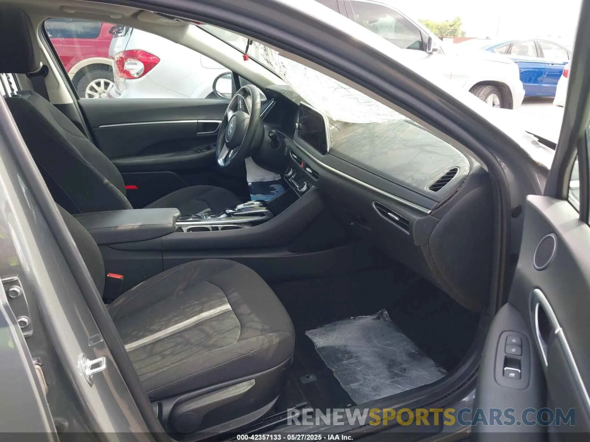 5 Photograph of a damaged car KMHL14JA9PA250605 HYUNDAI SONATA 2023