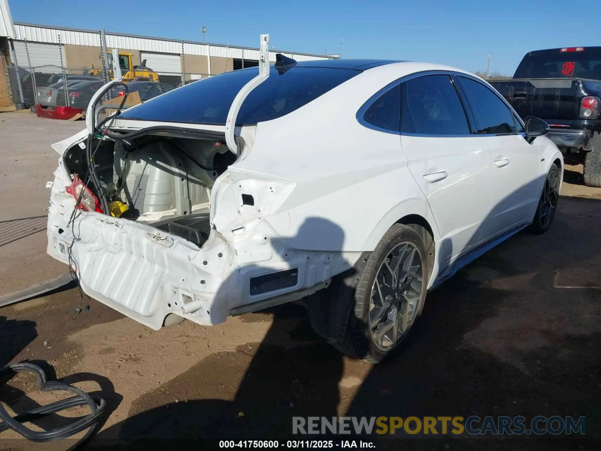 4 Photograph of a damaged car KMHL14JC1PA262698 HYUNDAI SONATA 2023