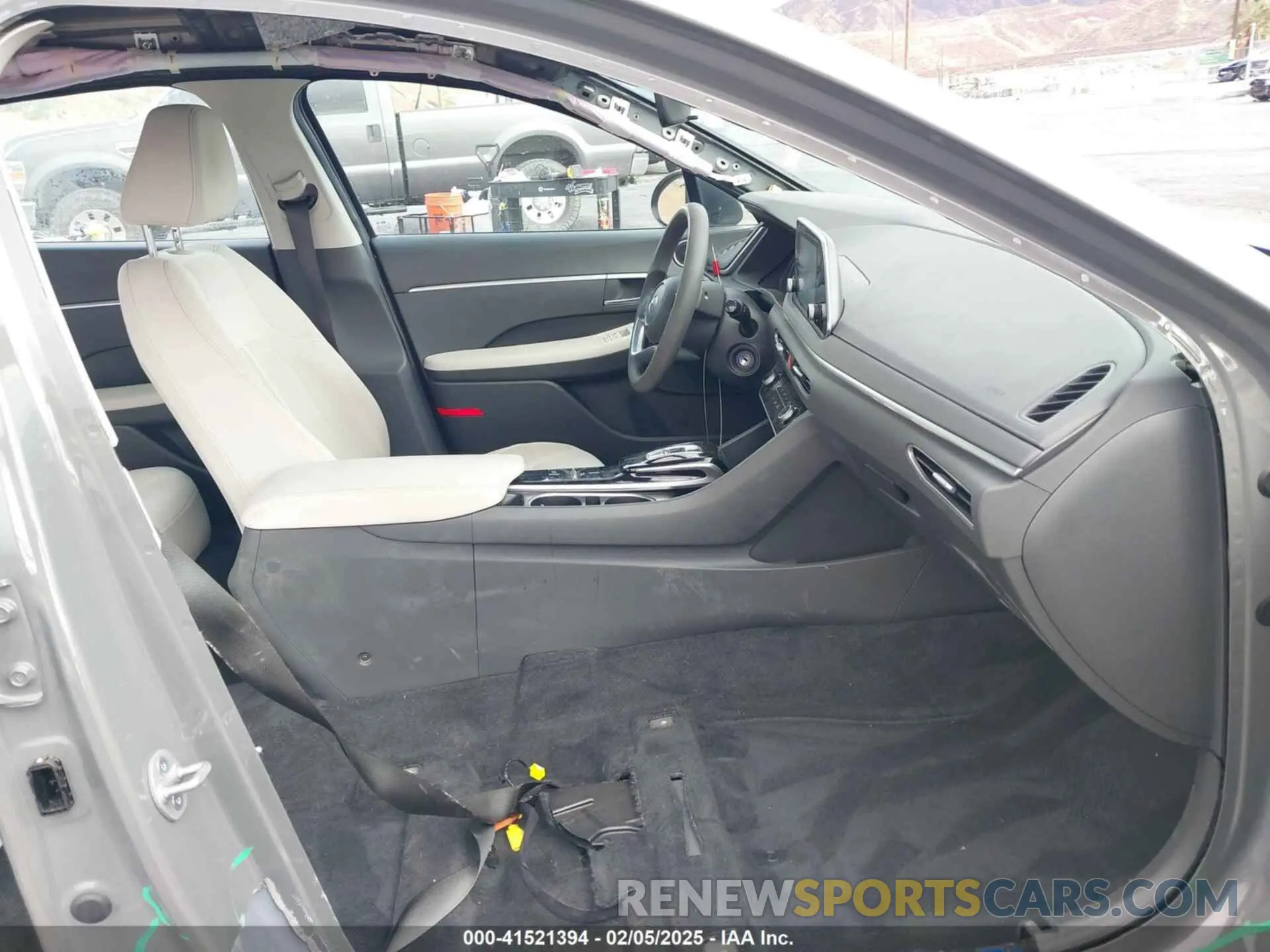 5 Photograph of a damaged car KMHL24JA3PA297044 HYUNDAI SONATA 2023