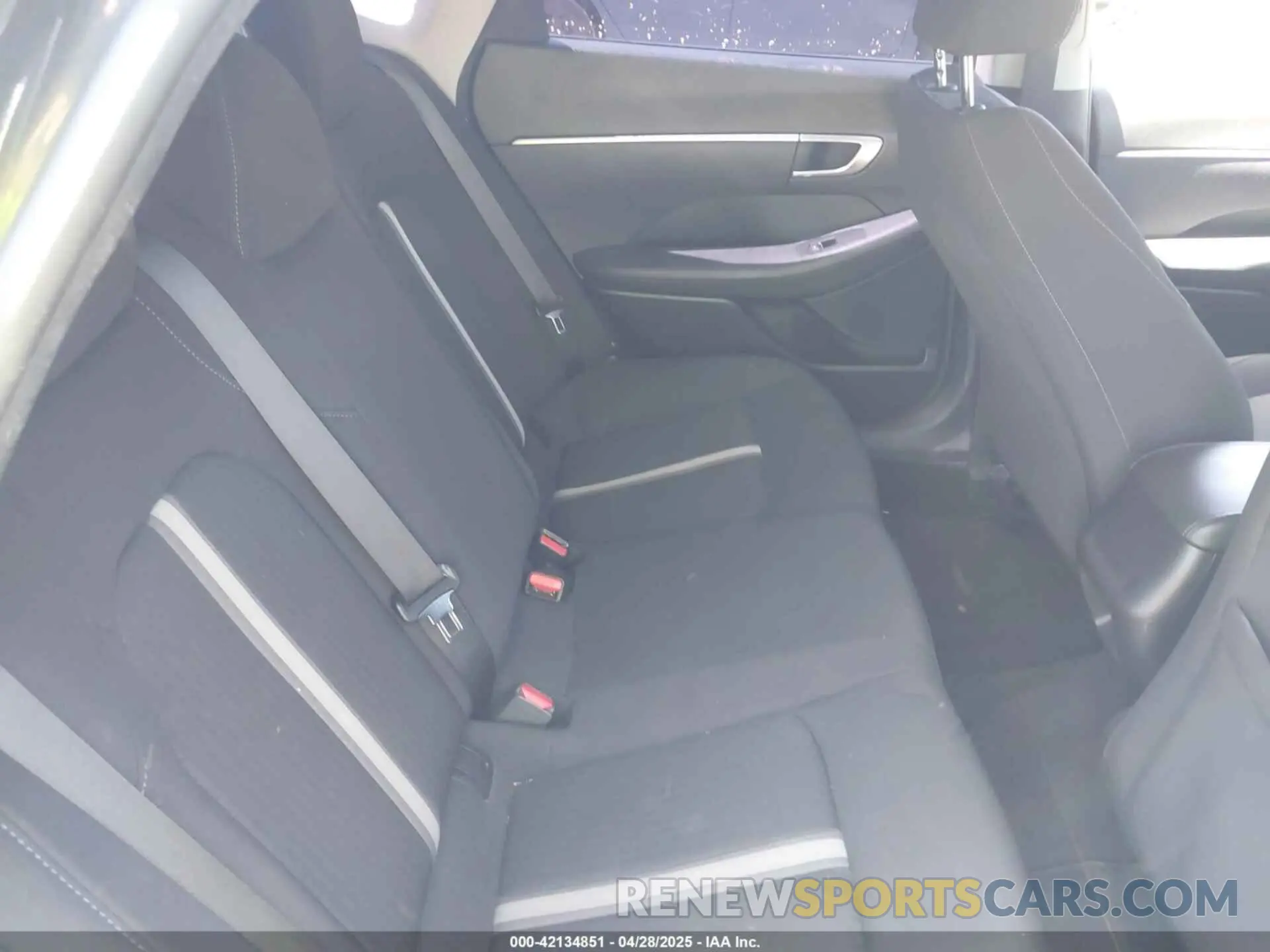 8 Photograph of a damaged car KMHL24JA3PA300248 HYUNDAI SONATA 2023