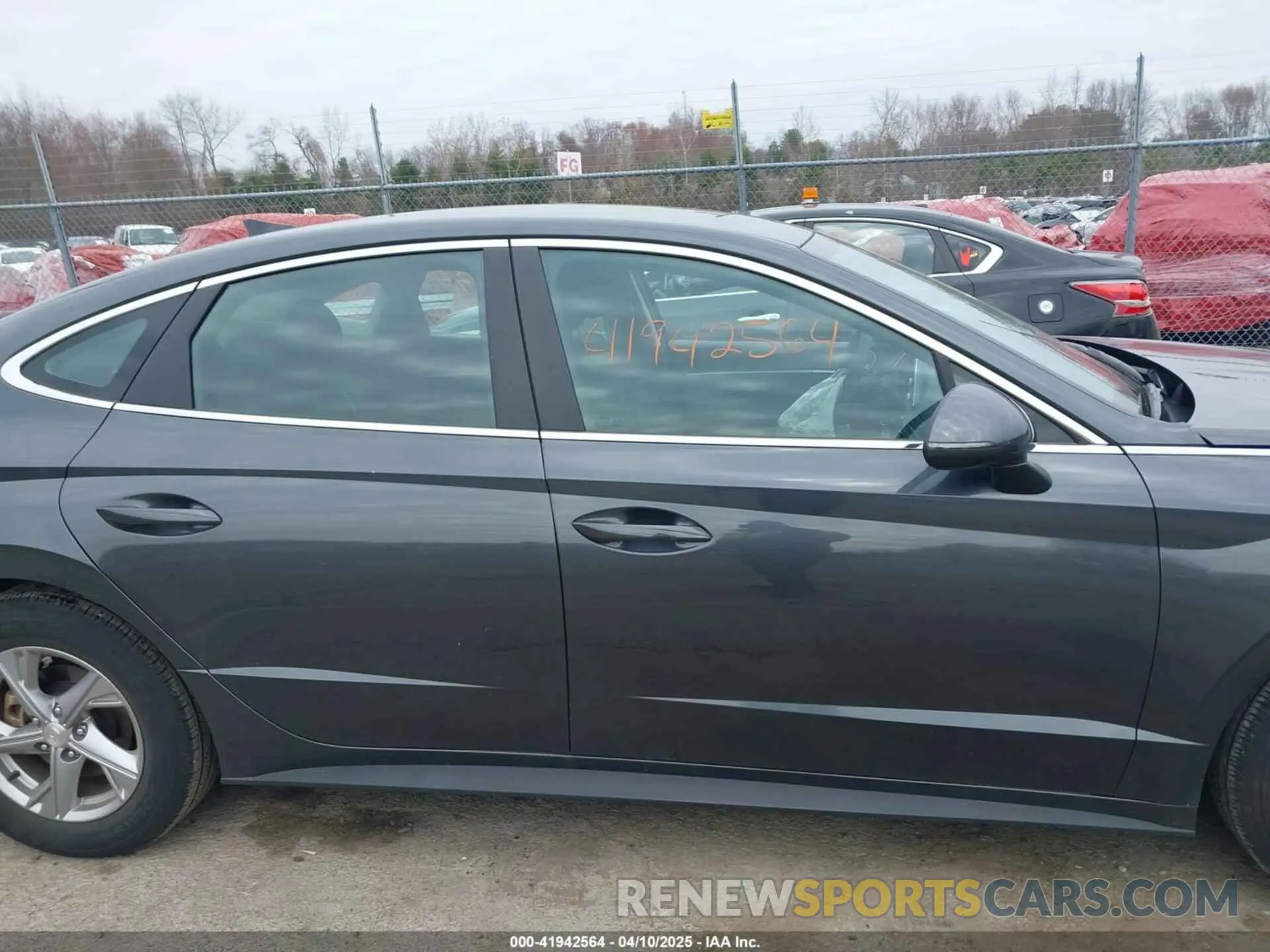 13 Photograph of a damaged car KMHL24JA5PA246905 HYUNDAI SONATA 2023