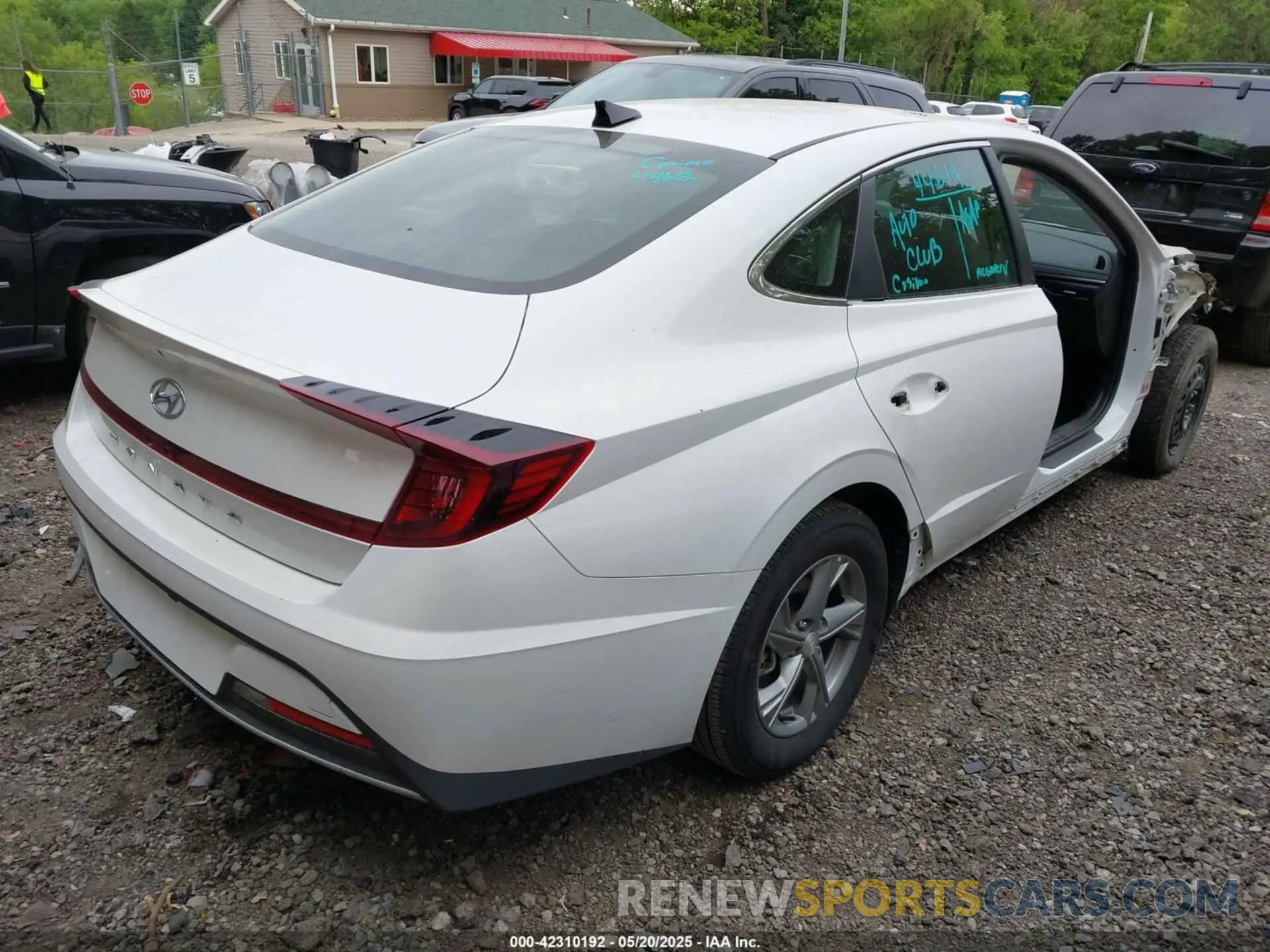4 Photograph of a damaged car KMHL24JA5PA343473 HYUNDAI SONATA 2023