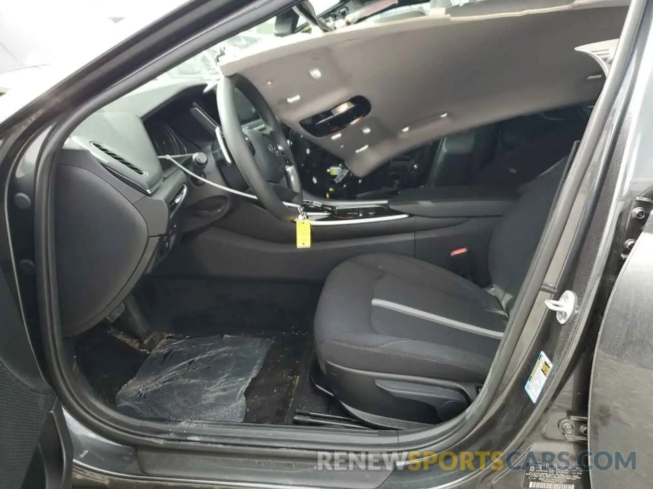 8 Photograph of a damaged car KMHL24JJ4PA075175 HYUNDAI SONATA 2023
