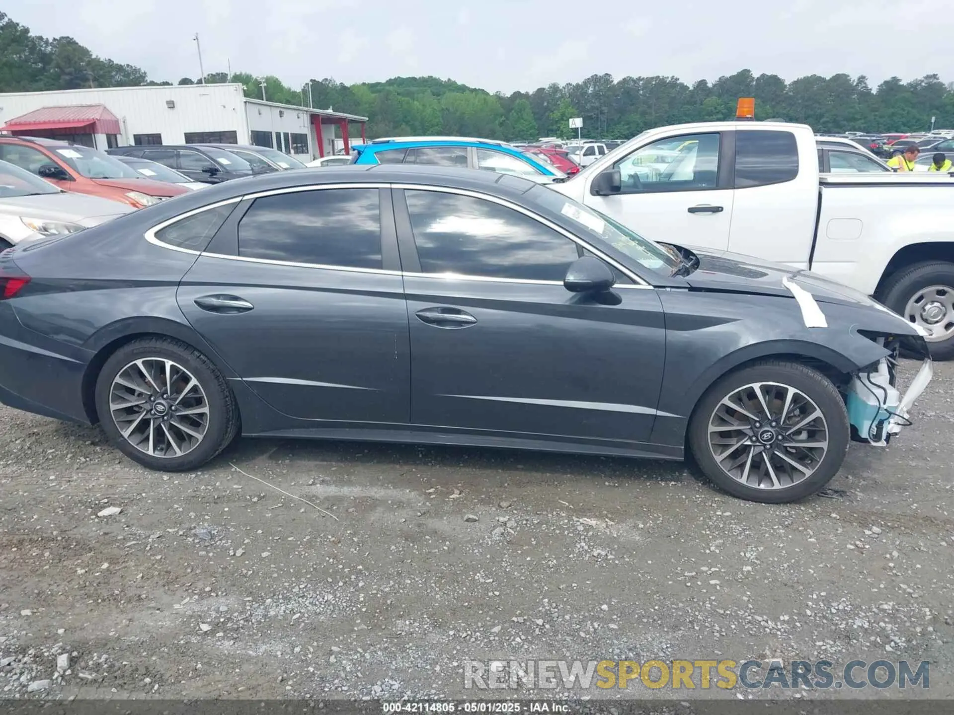 13 Photograph of a damaged car KMHL34J20PA331348 HYUNDAI SONATA 2023