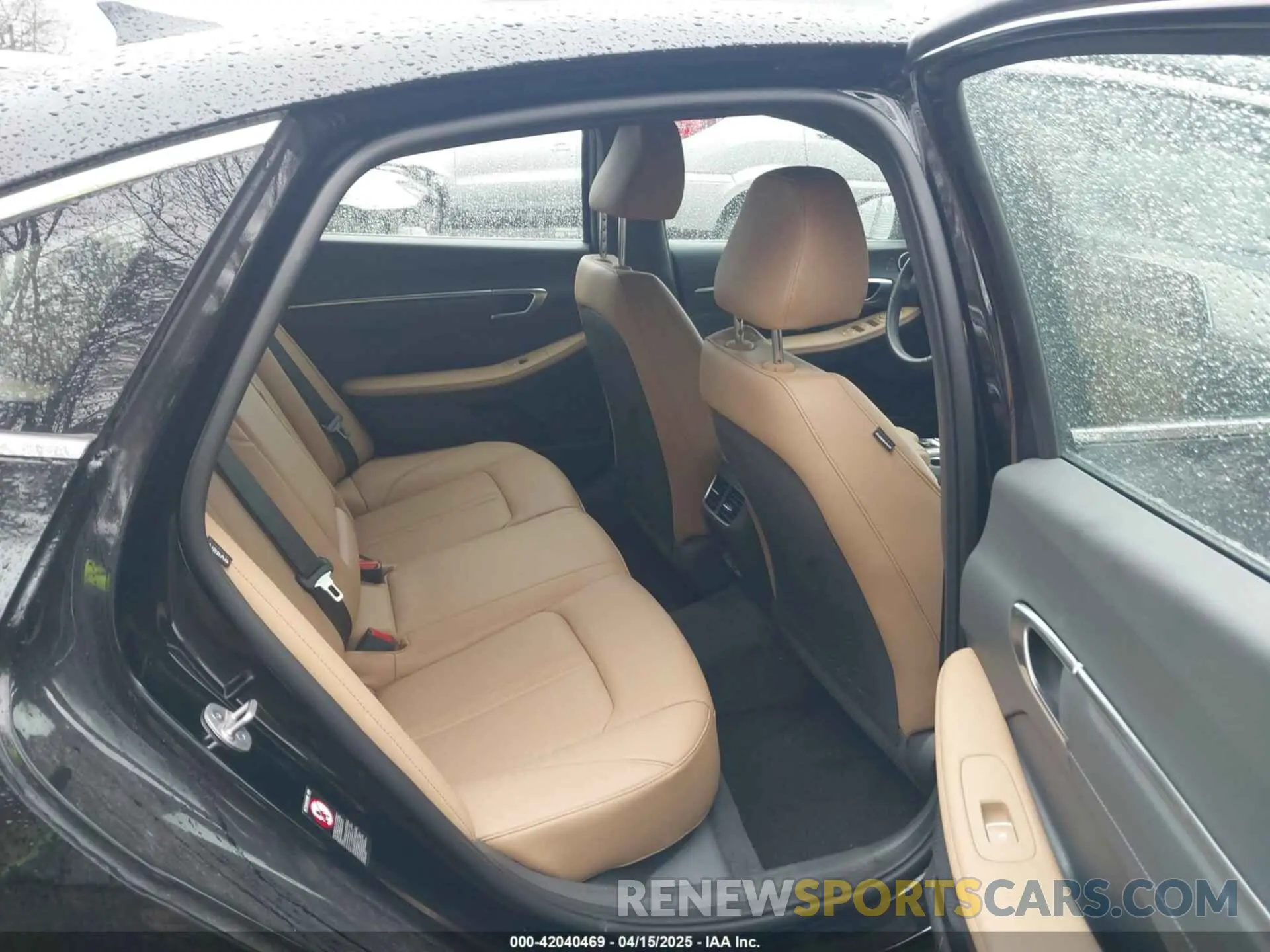 8 Photograph of a damaged car KMHL34J25PA252905 HYUNDAI SONATA 2023