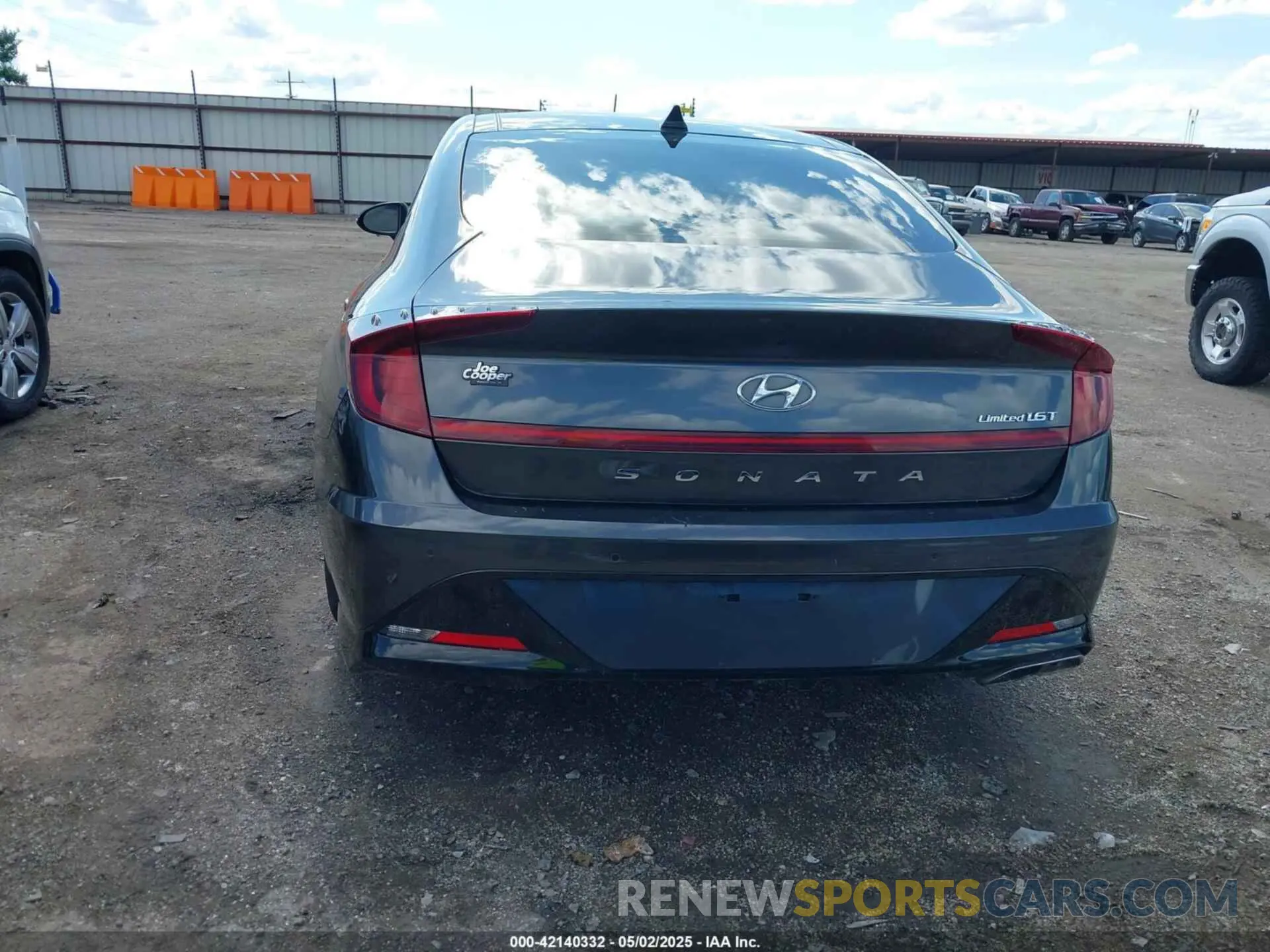 17 Photograph of a damaged car KMHL34J29PA337777 HYUNDAI SONATA 2023