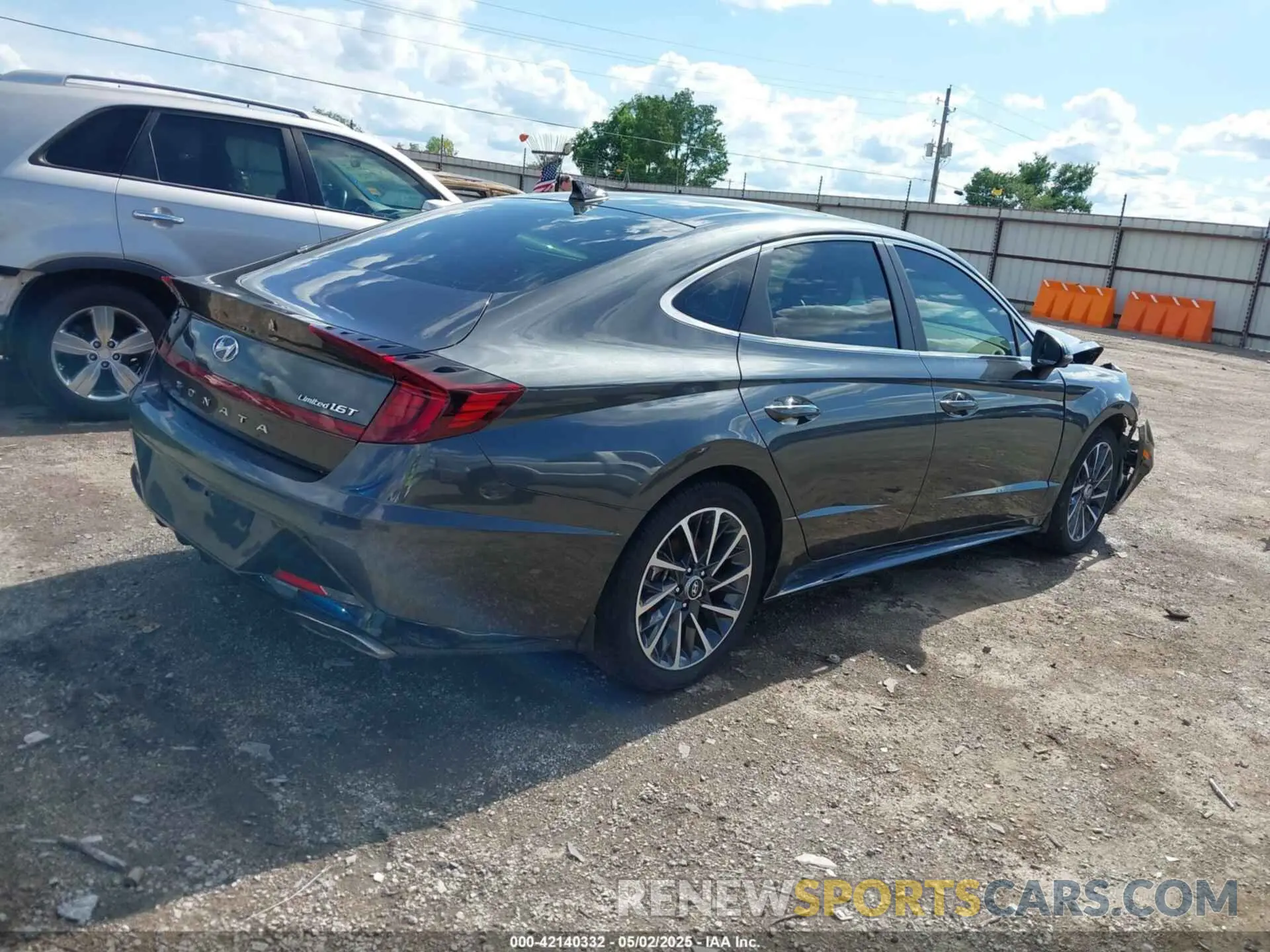 4 Photograph of a damaged car KMHL34J29PA337777 HYUNDAI SONATA 2023