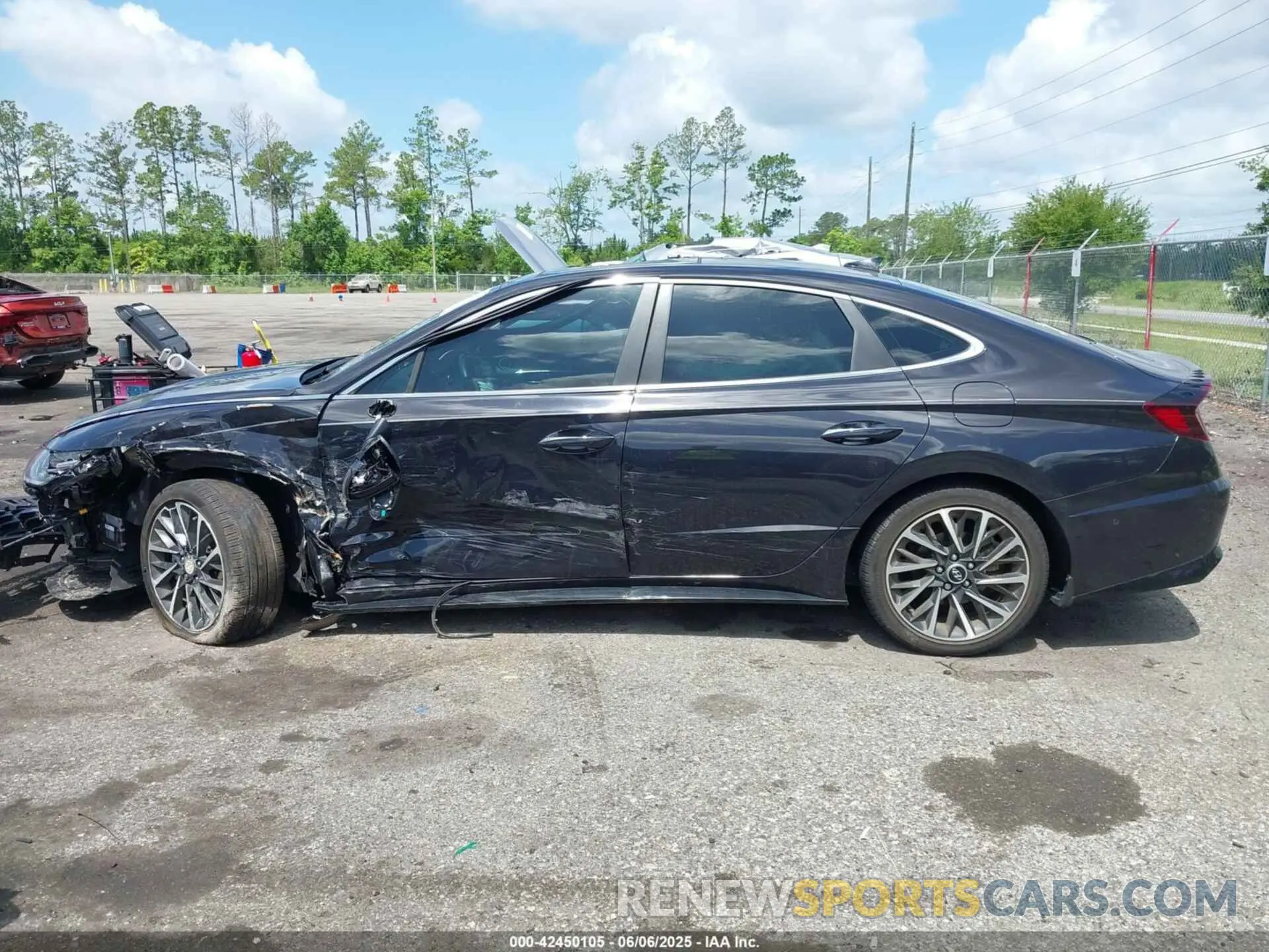 14 Photograph of a damaged car KMHL34J2XPA262877 HYUNDAI SONATA 2023