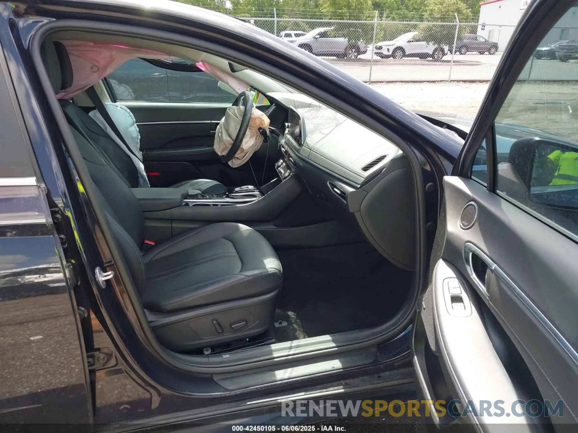 5 Photograph of a damaged car KMHL34J2XPA262877 HYUNDAI SONATA 2023