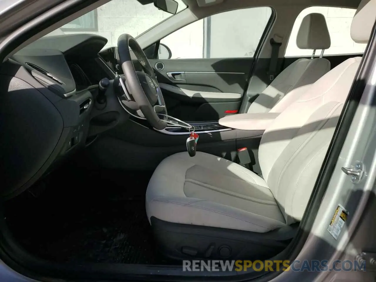 7 Photograph of a damaged car KMHL34JJ4PA080051 HYUNDAI SONATA 2023