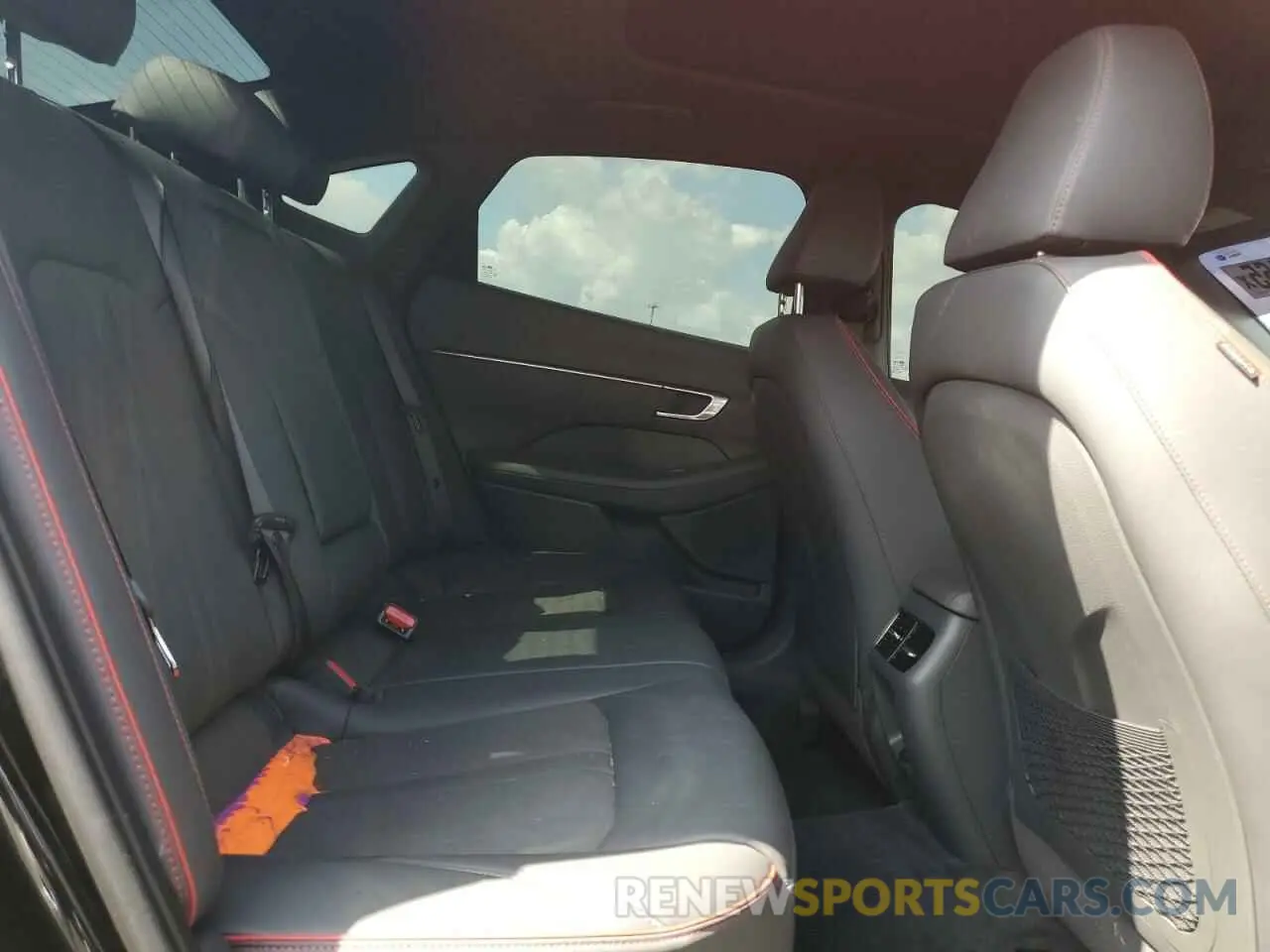 10 Photograph of a damaged car KMHL44J22PA263373 HYUNDAI SONATA 2023