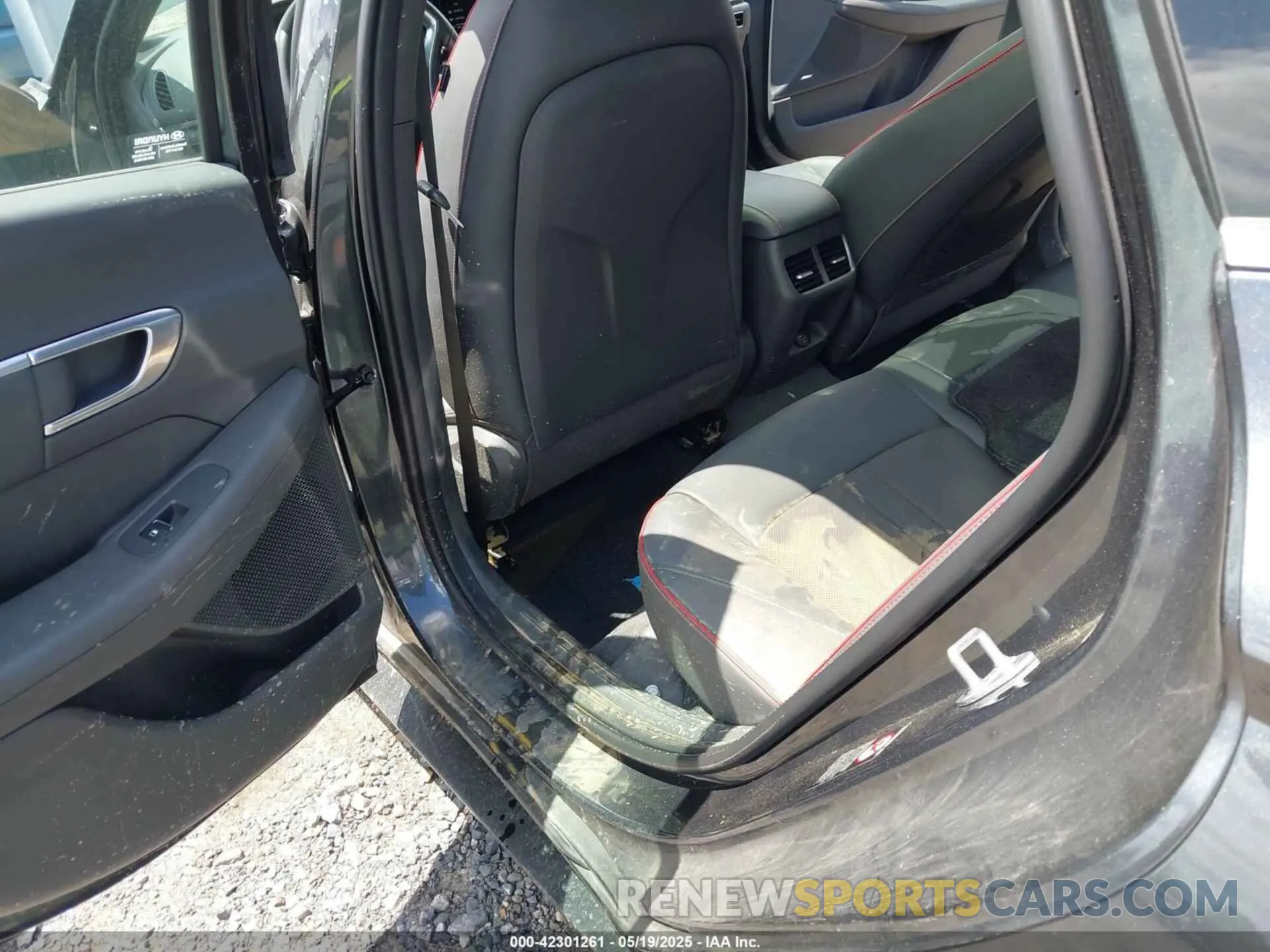 14 Photograph of a damaged car KMHL44J23PA252401 HYUNDAI SONATA 2023