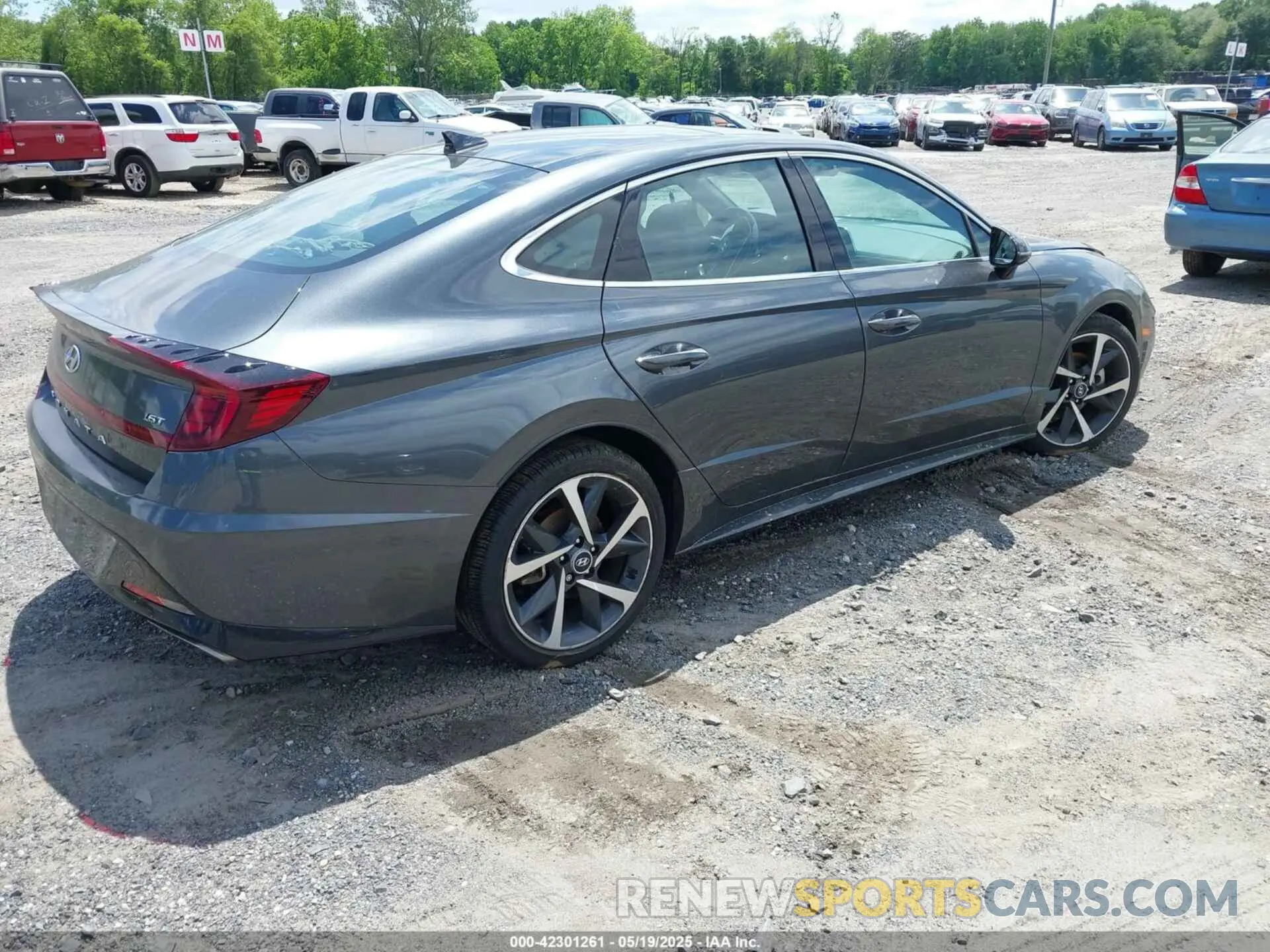 4 Photograph of a damaged car KMHL44J23PA252401 HYUNDAI SONATA 2023