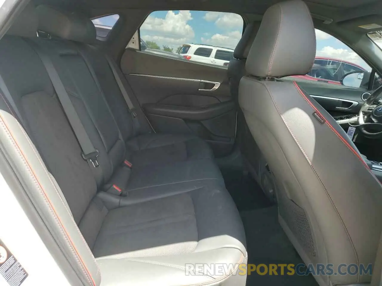 10 Photograph of a damaged car KMHL44J23PA256450 HYUNDAI SONATA 2023
