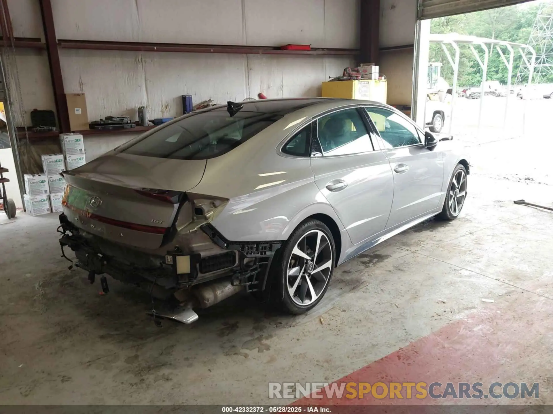 4 Photograph of a damaged car KMHL44J27PA260307 HYUNDAI SONATA 2023