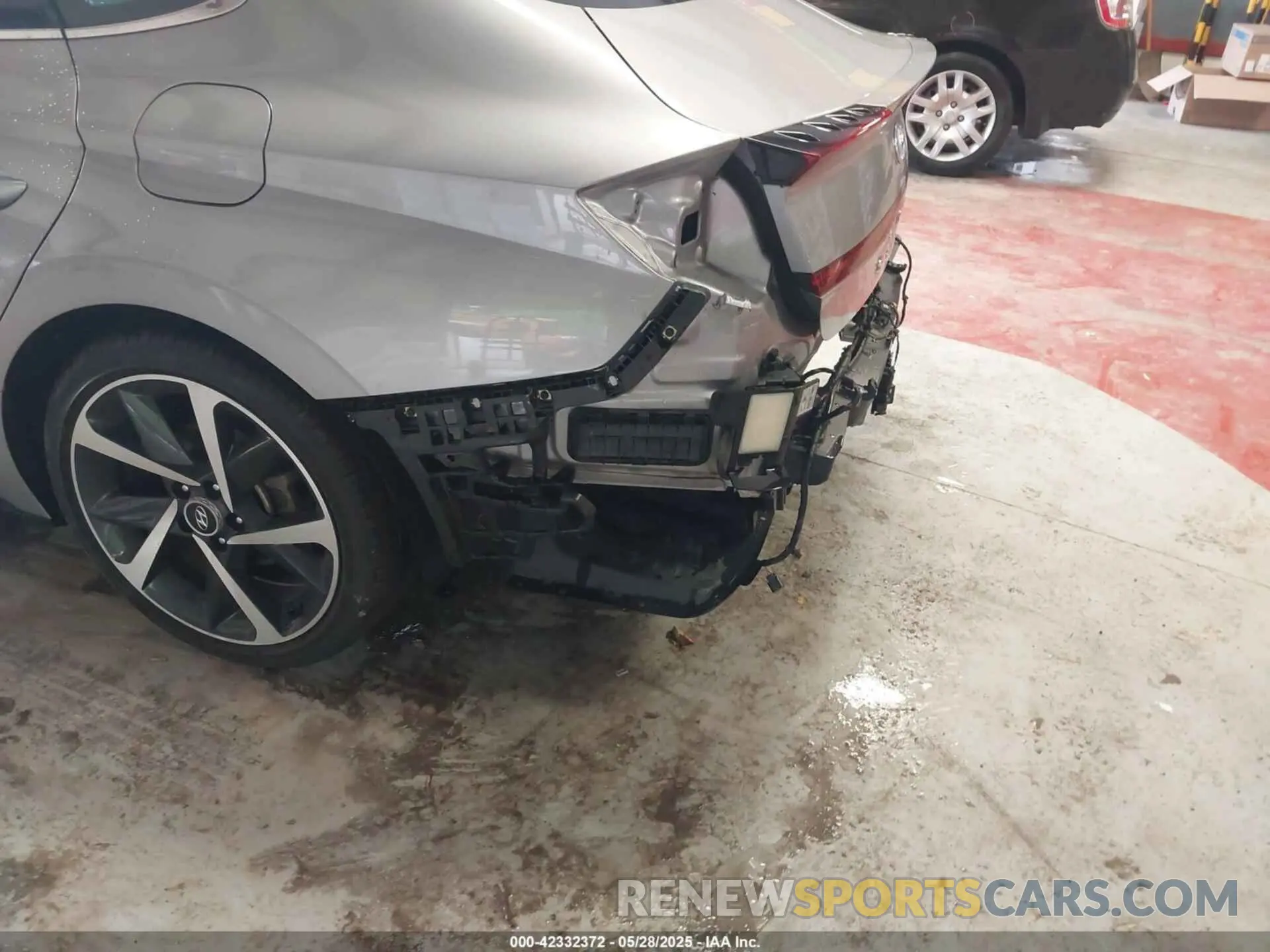 6 Photograph of a damaged car KMHL44J27PA260307 HYUNDAI SONATA 2023