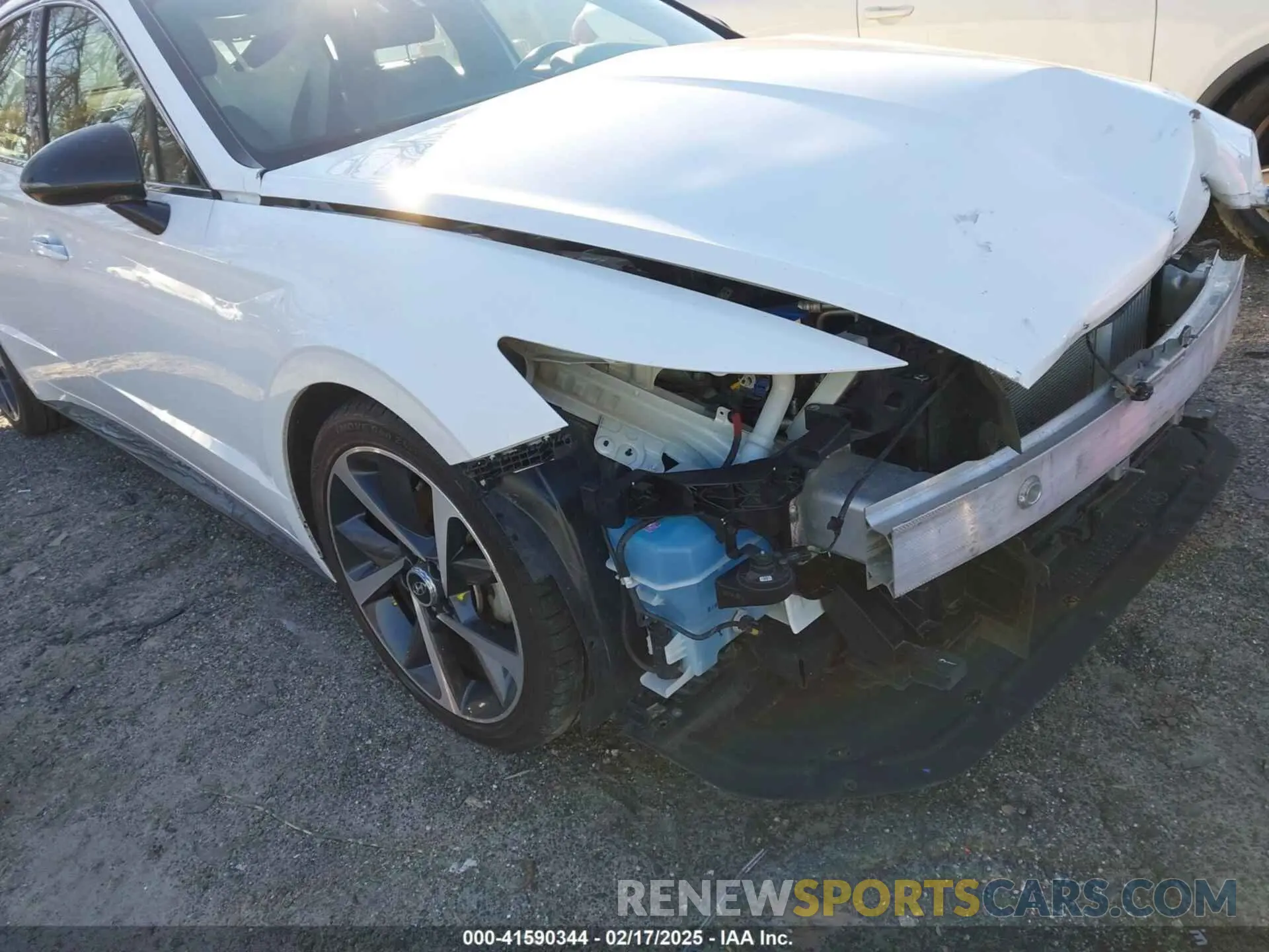 19 Photograph of a damaged car KMHL44J27PA275714 HYUNDAI SONATA 2023