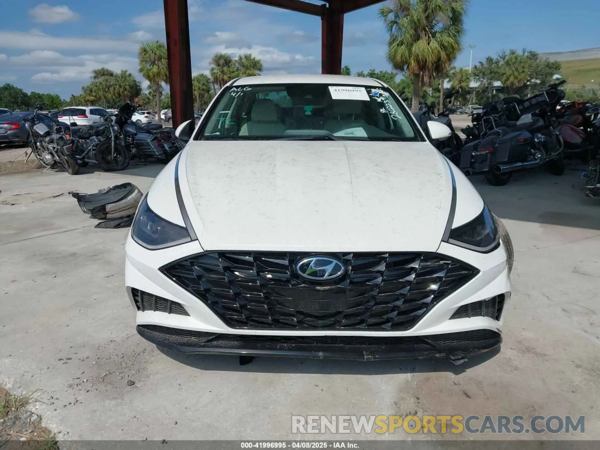 13 Photograph of a damaged car KMHL64JA0PA280223 HYUNDAI SONATA 2023